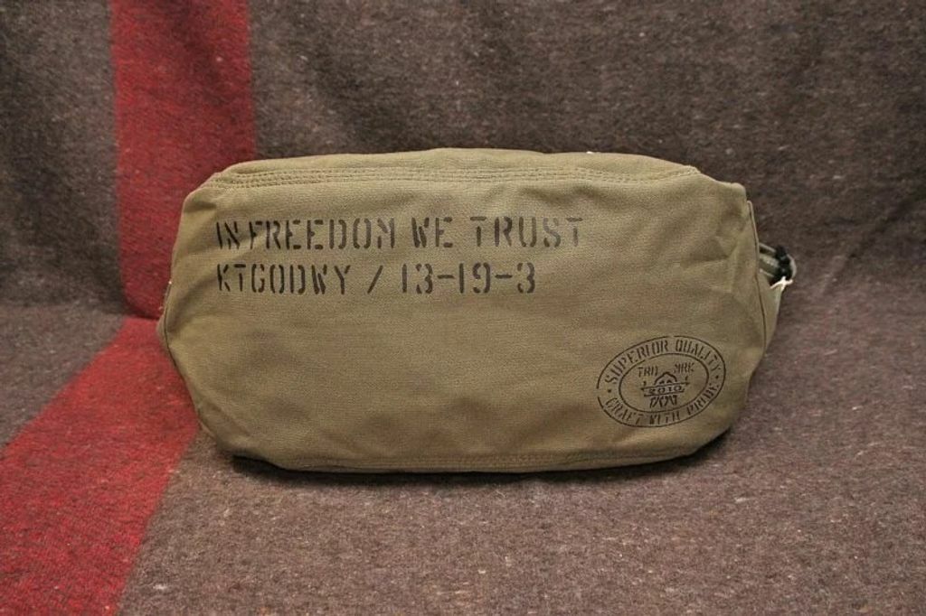 METALIZE Urban Traveler 尼龍報童包 橄欖綠