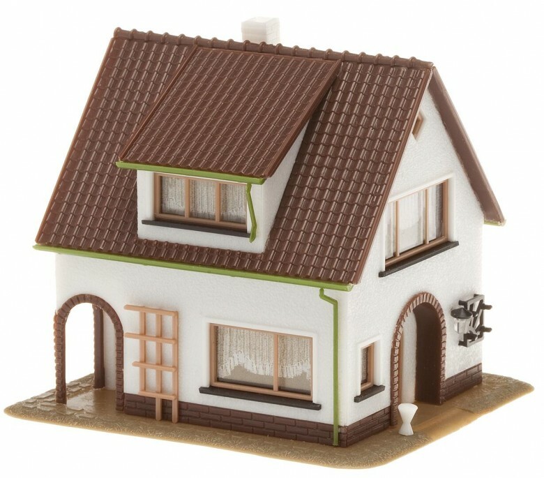 Faller 130200 HO-scale House with dormer window