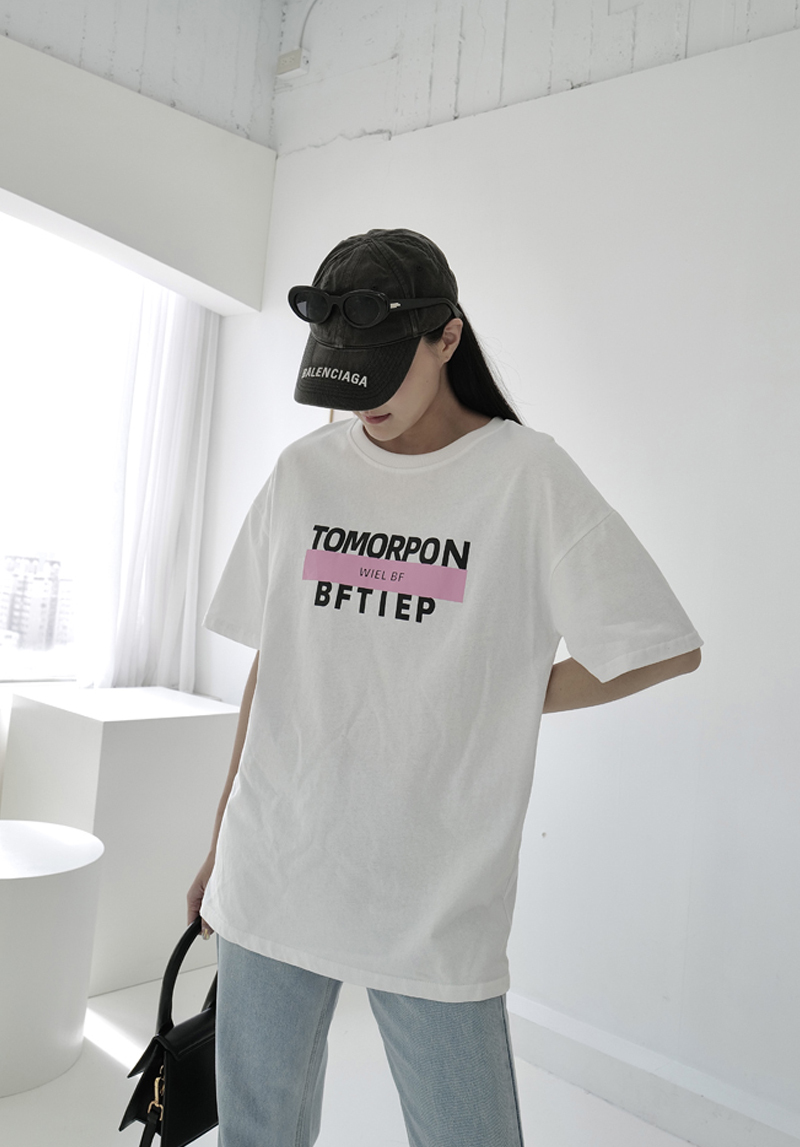 粉框字母寬鬆T*2色