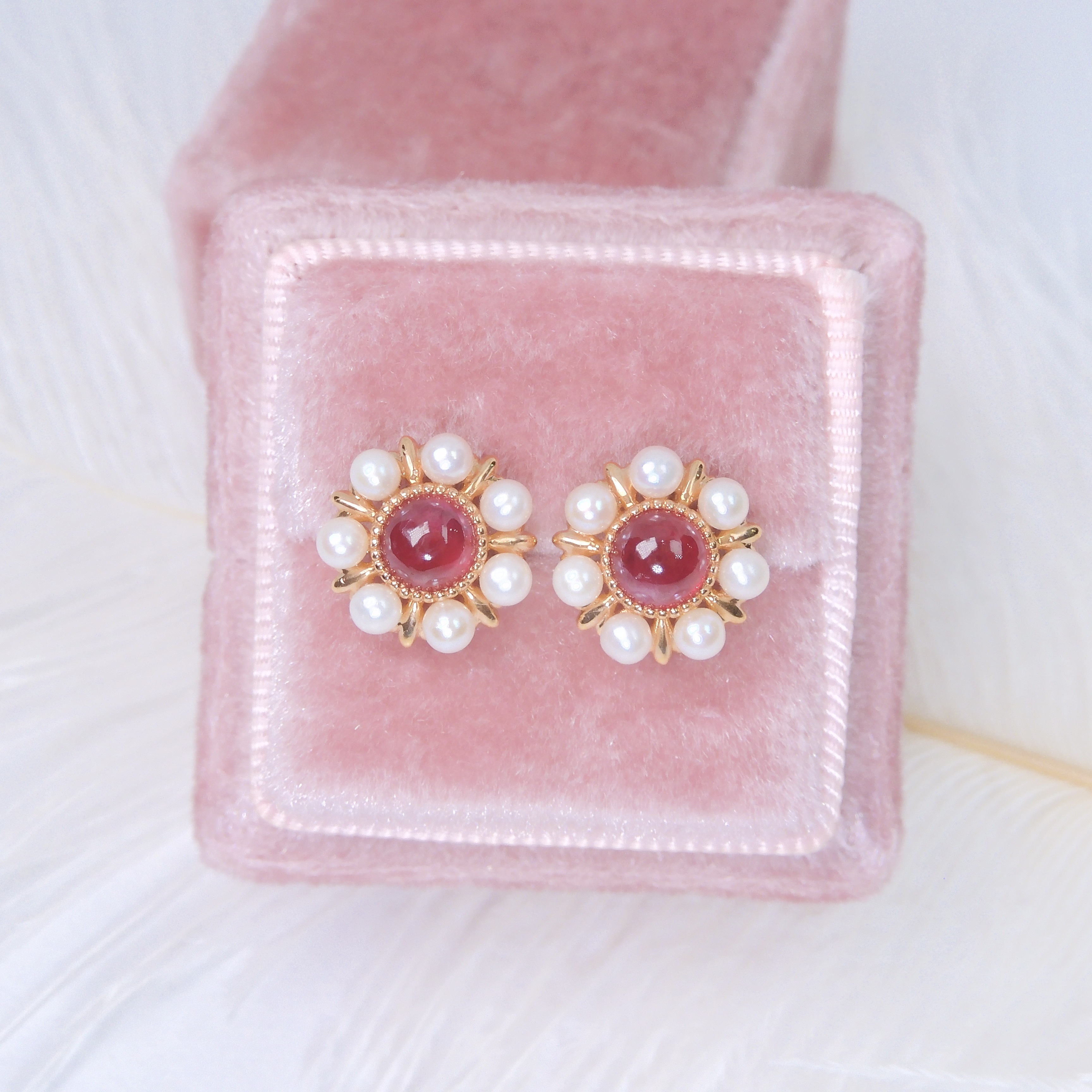 18K金 1.86ct 紅寶石配珍珠耳釘