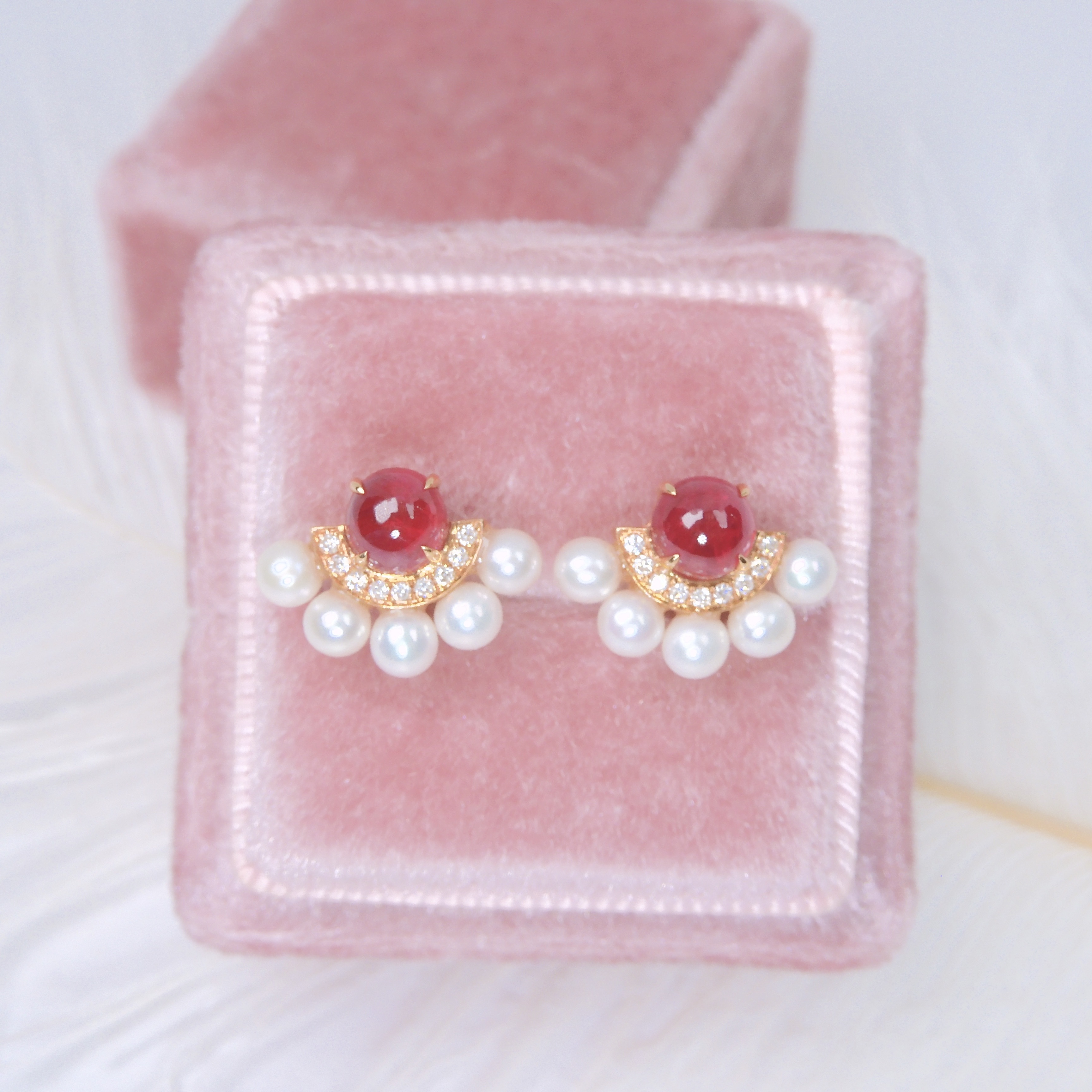 18K金 1.92ct 紅寶石耳釘 (配國際證書)