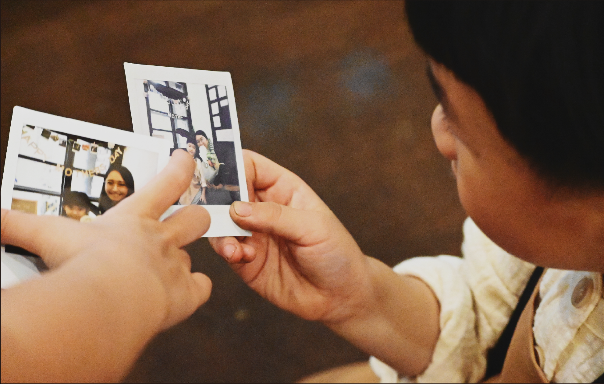 小青山舉辦母親節親子活動-與媽媽一起拍拍立得留念