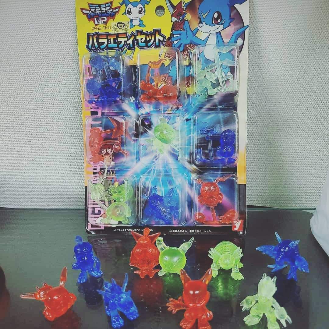 現貨- 絕版數碼暴龍02透明公仔