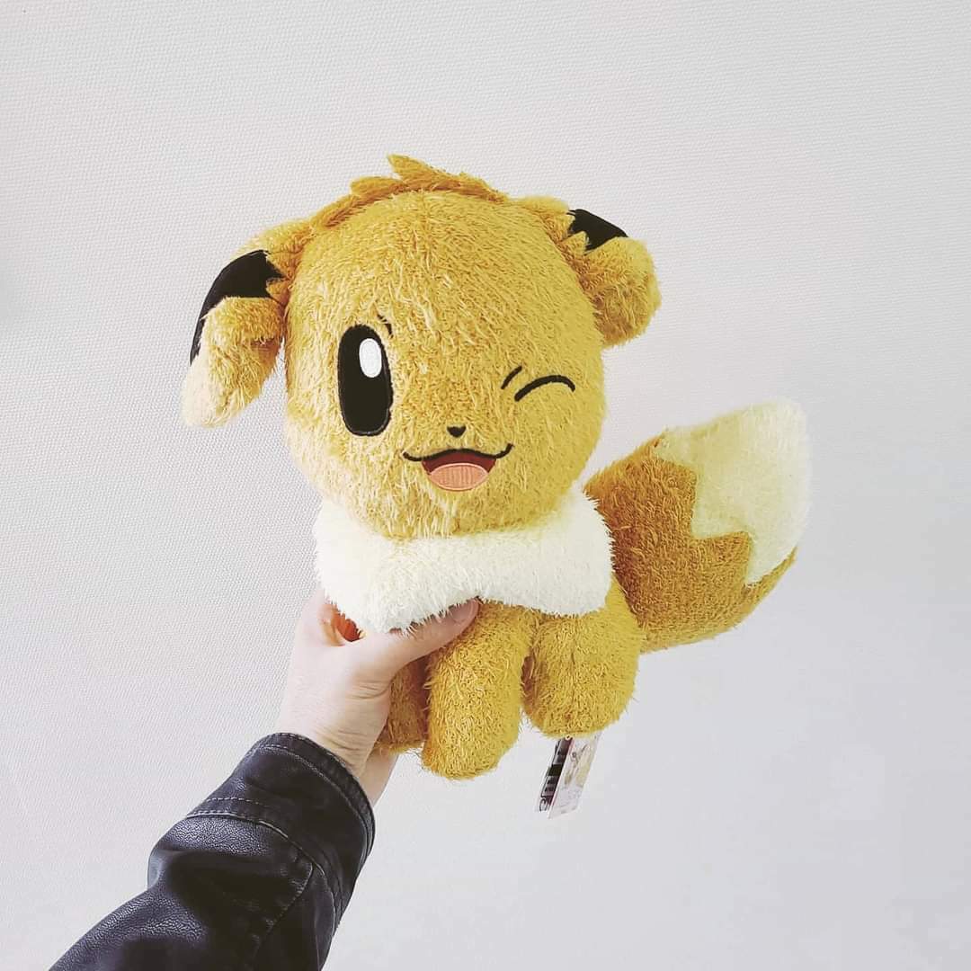 現貨- 【日本景品】眨眼款伊貝公仔