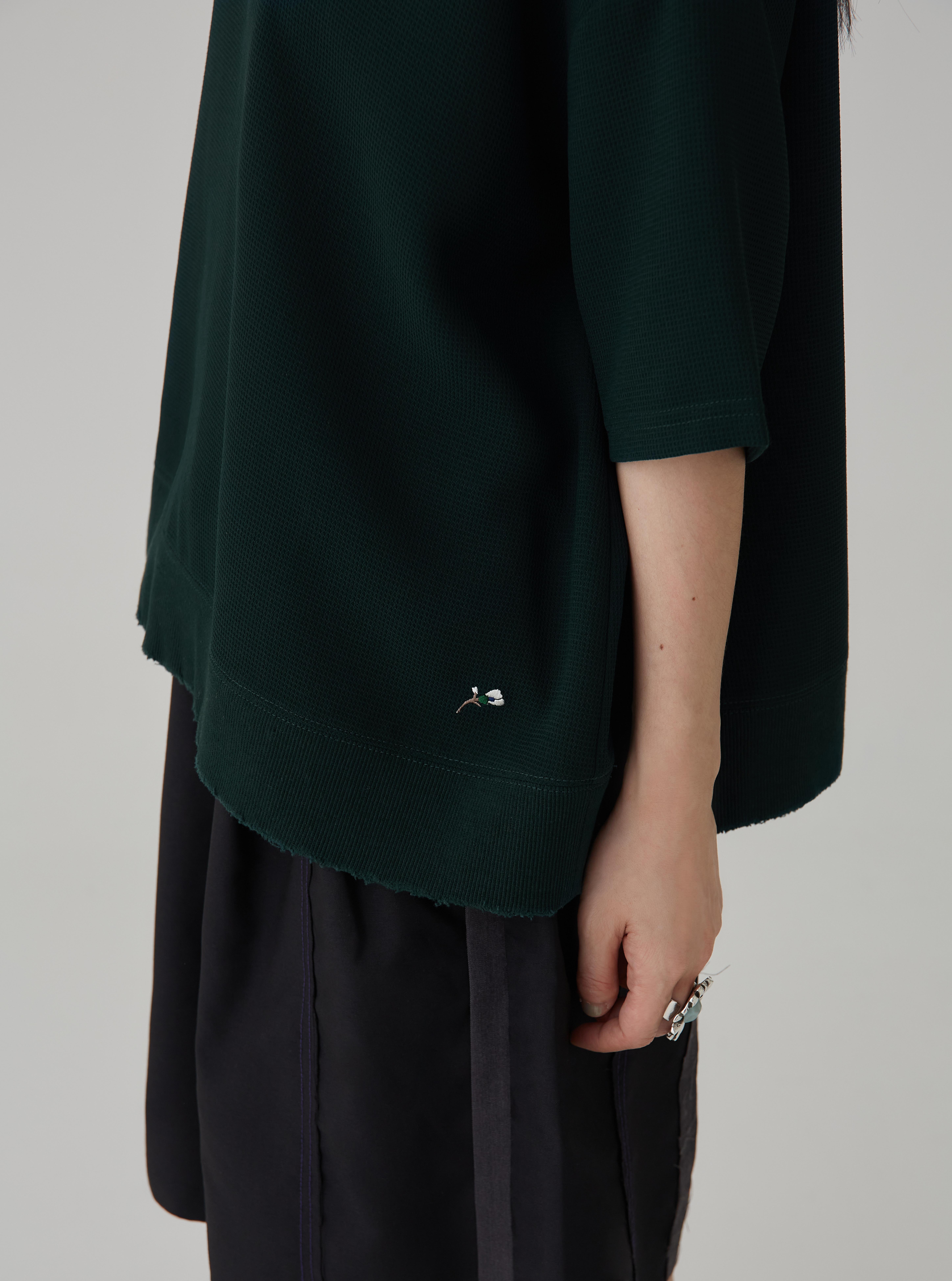 Ripped-edge Waffle Tee | Dark green