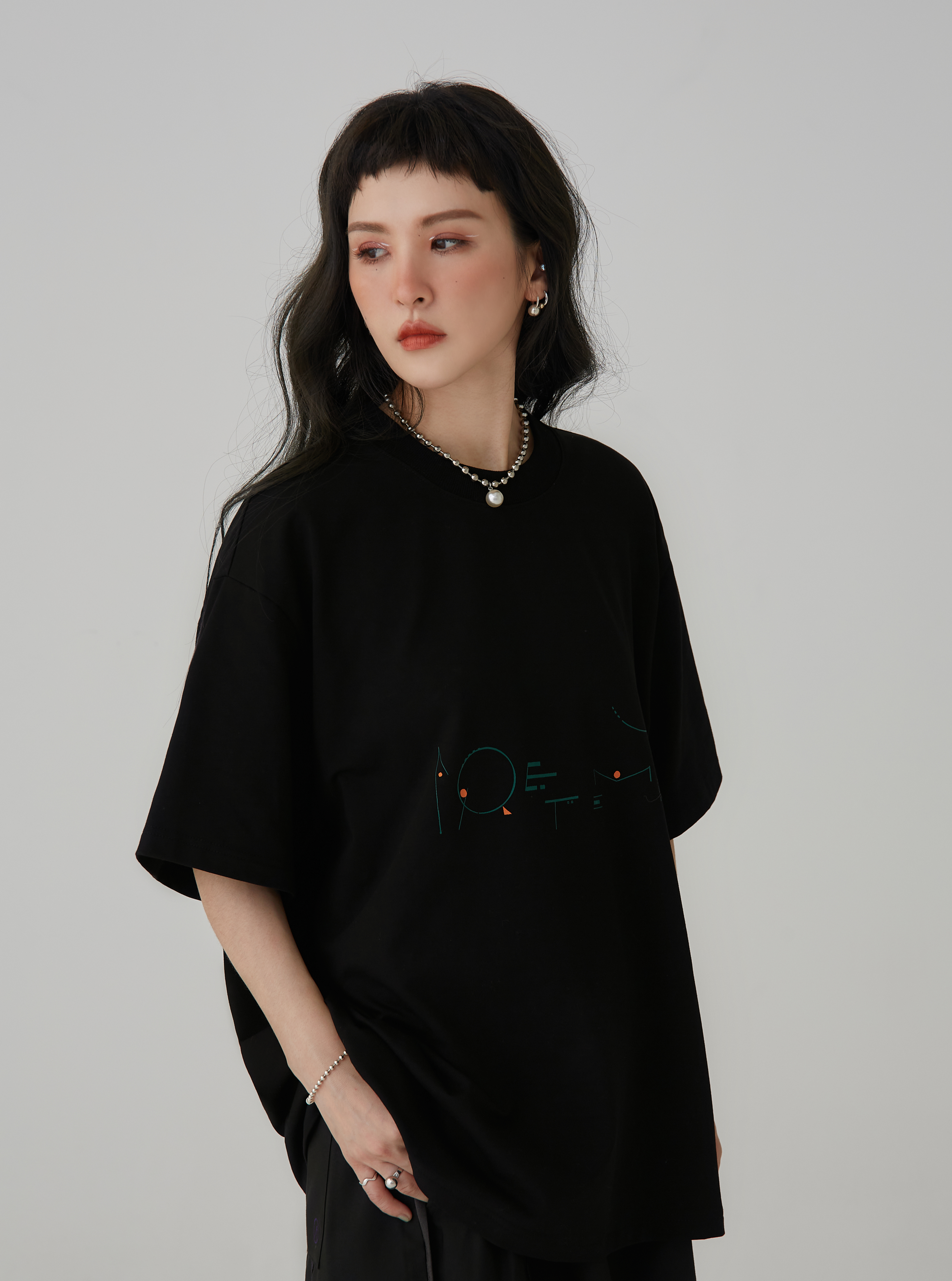 The Sound Of Silence Tee | Black