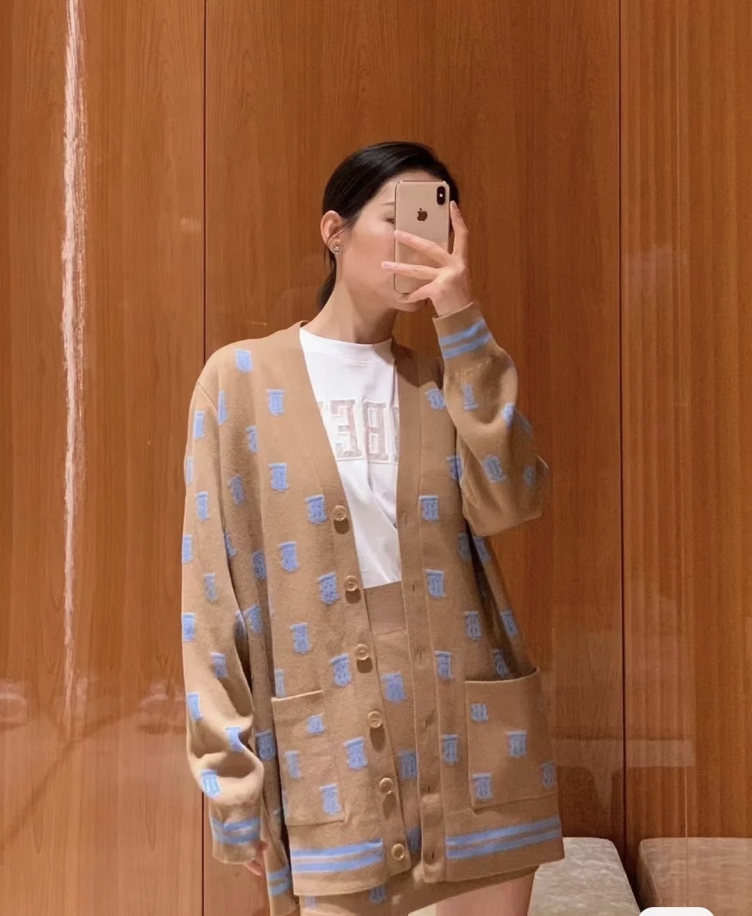 Burberry 奶茶色粉藍logo邊外套8065919 - M