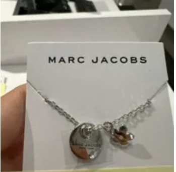 [S] MARC JACOBS M0012398-040 COIN FLOWER PENDANT NECKLACE,SILVER, 191267083049 (SMJ116)