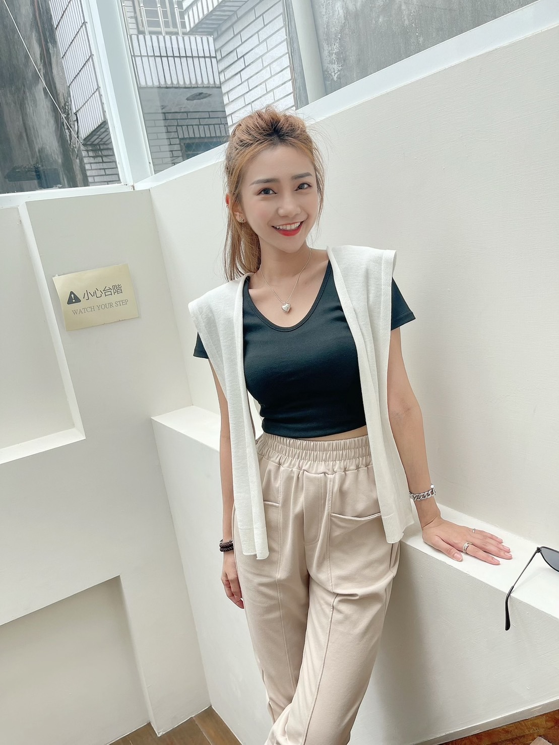 ［現貨］限時直播價🔥07.13直播新品］💗闆娘獨家設計🇰🇷正韓正反兩面穿超彈透氣棉t（黑色/四色）