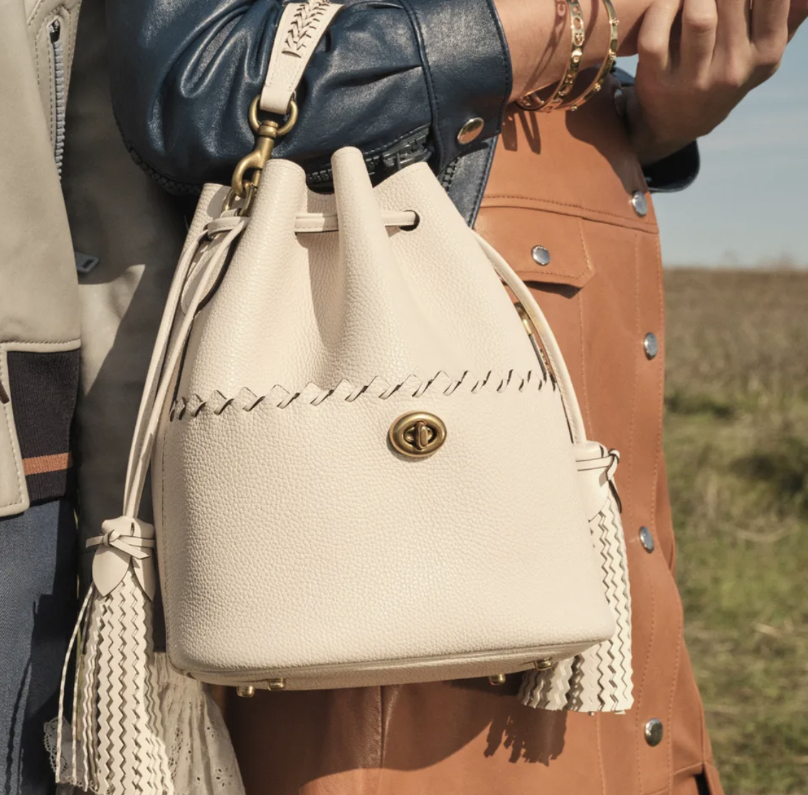 ［美國現貨］Coach Lora Bucket Bag With Whipstitch Detail