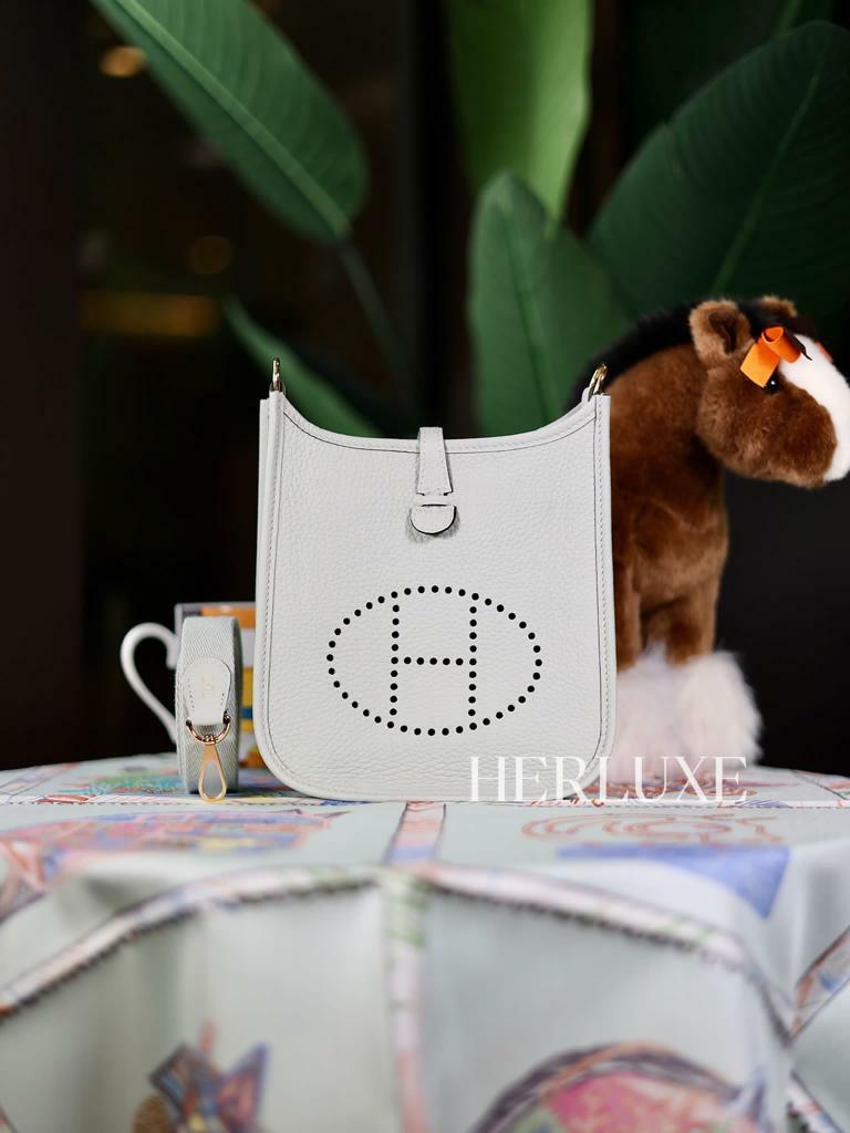 Evelyne mini 0W gris neve cc tc B  (一代：肩帶長105cm）