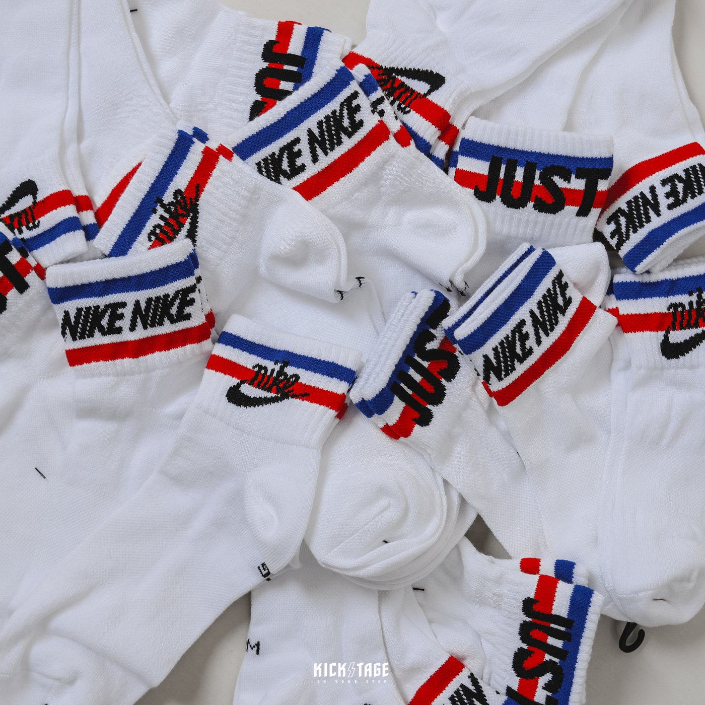 [現貨]  一組三雙 NIKE EVERYDAY ESSENTIAL LOGO SOCKS 藍紅條紋 復古LOGO 中筒襪【DX5080-100】