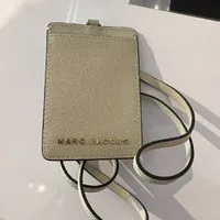 [S] MARC JACOBS M0016992 LANYARD ID HOLDER,MARSHMALLOW, 191267983813 (SMJ121)