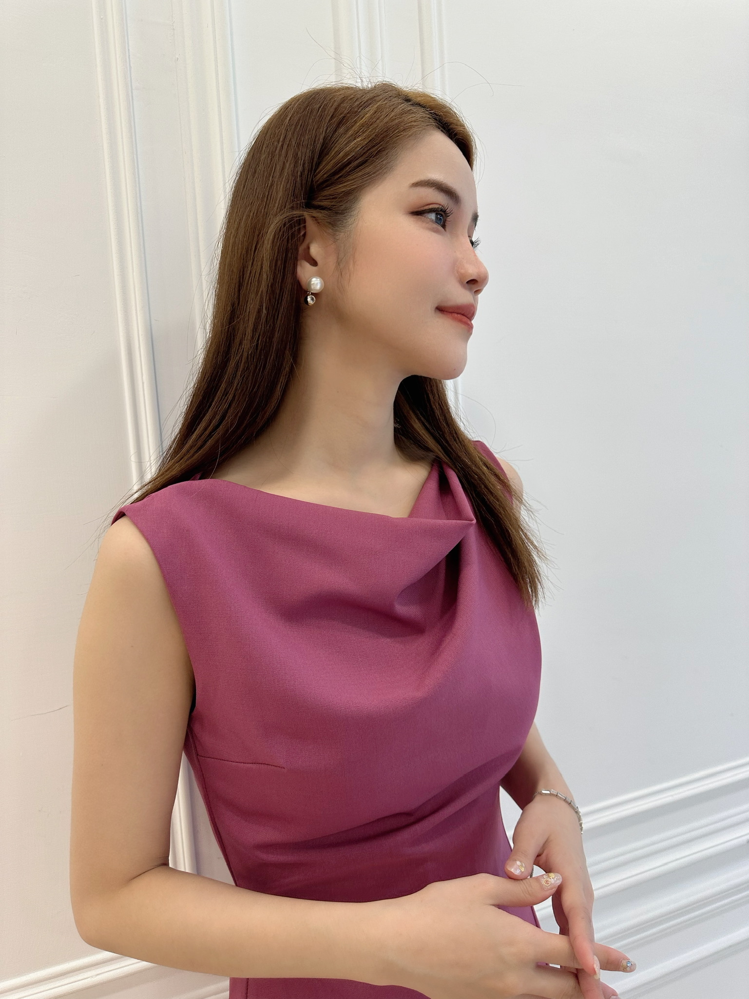 優雅玫瑰紫垂墜領洋裝