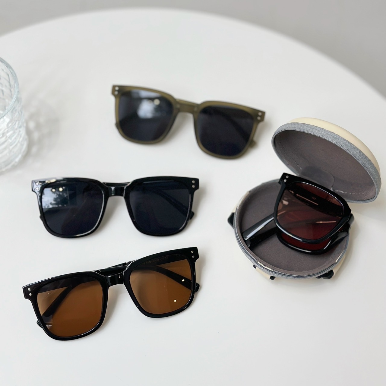 摺疊TR輕巧雙點墨鏡(附馬卡龍眼鏡包)/四色