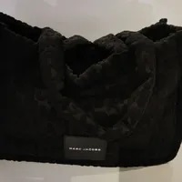 [S] MARC JACOBS 4P3HTT022H03 TERRY JUMBLED LOGO PATCH LARGE TOTE BAG,BLACK, 196611056717 (SMJ131)