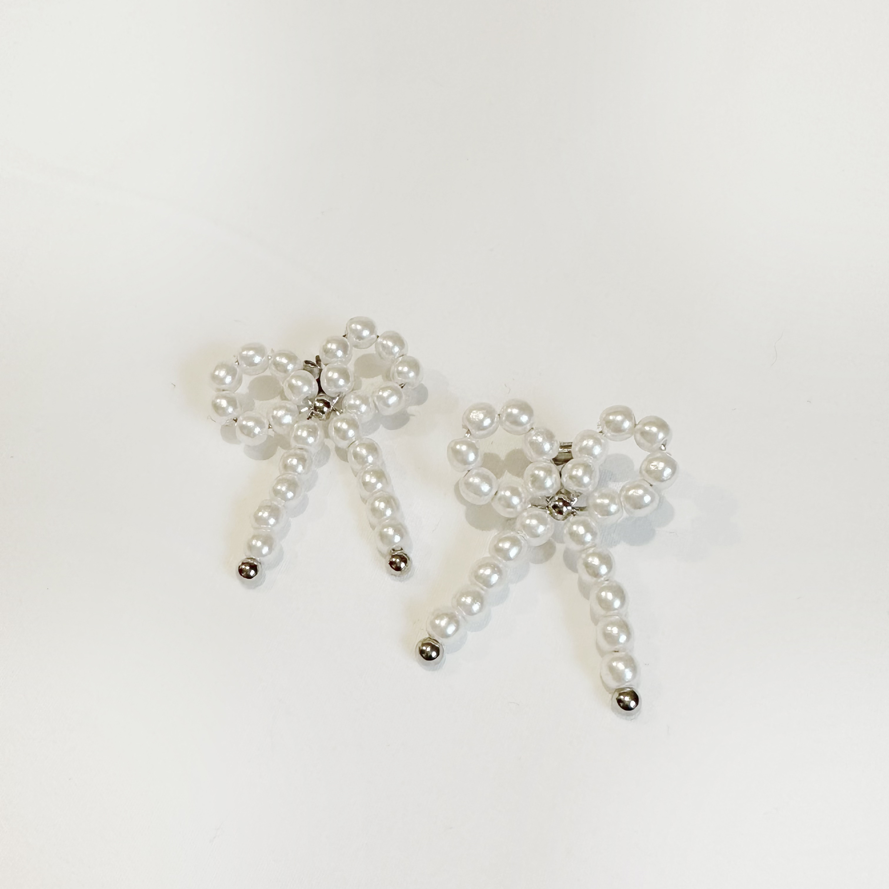 透明銀珠蝴蝶耳環