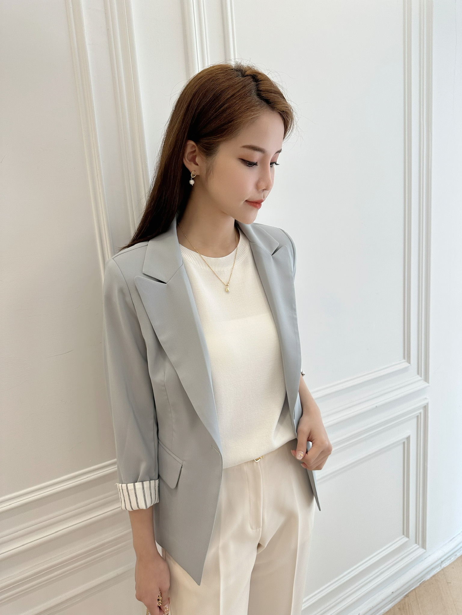 袖翻褶線條西裝外套