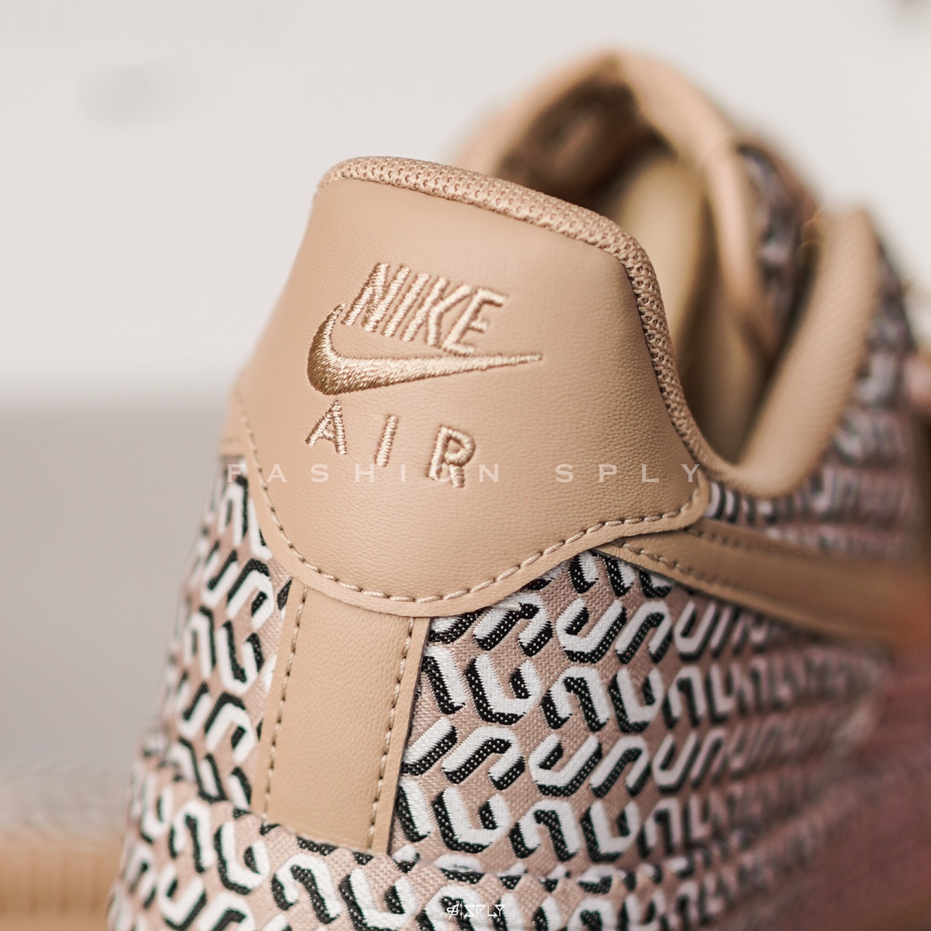 Nike Air Force 1 Low LX United in Victory DZ2789-100