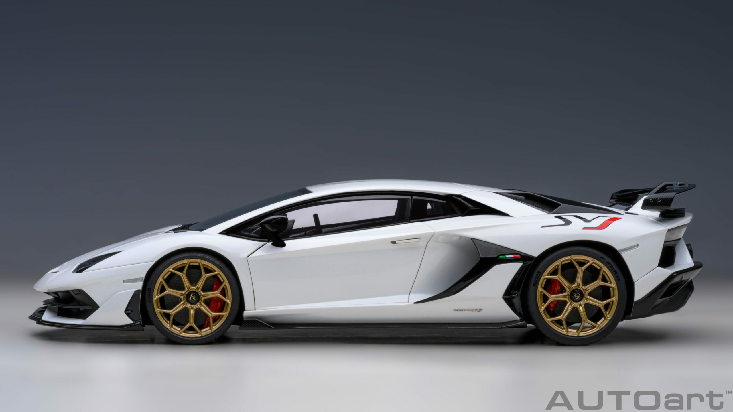 1/18 AUTOART Lamborghini Aventador SVJ (Bianco Asopo) (79217)