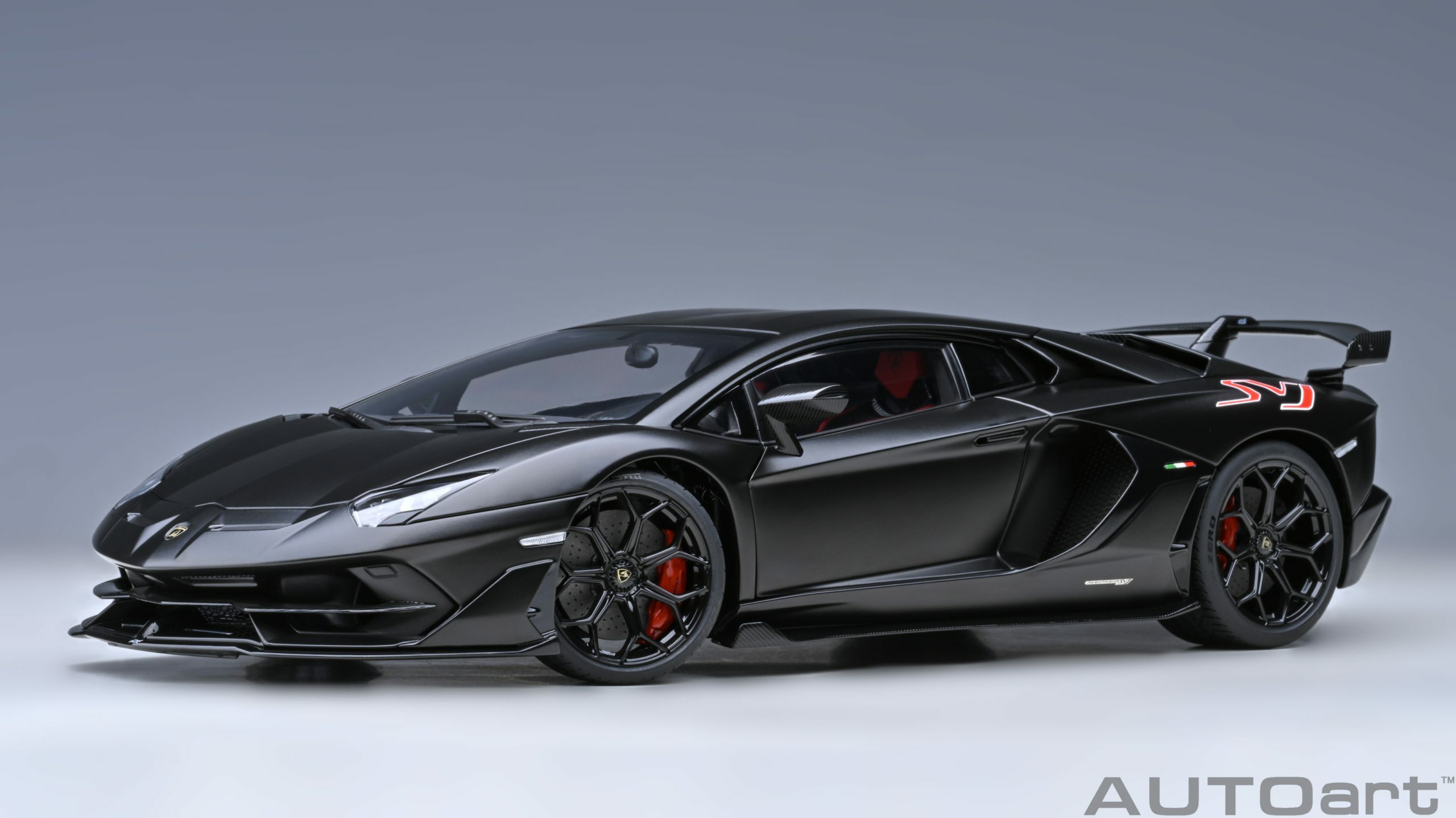 1/18 AUTOART Lamborghini Aventador SVJ (Nero Nemesis) (79219)