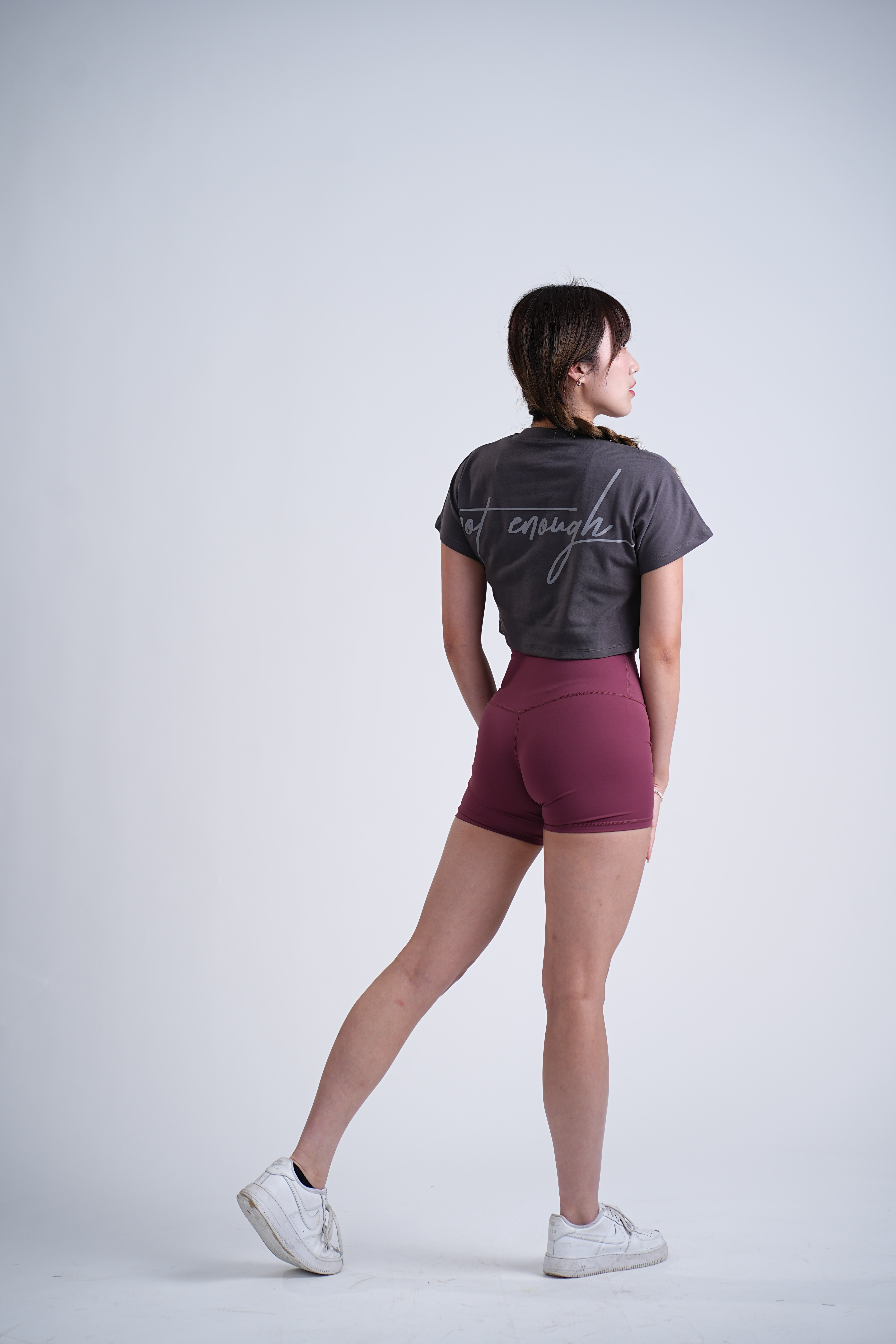 NOT ENOUGH BASIC SHORTS (RED)