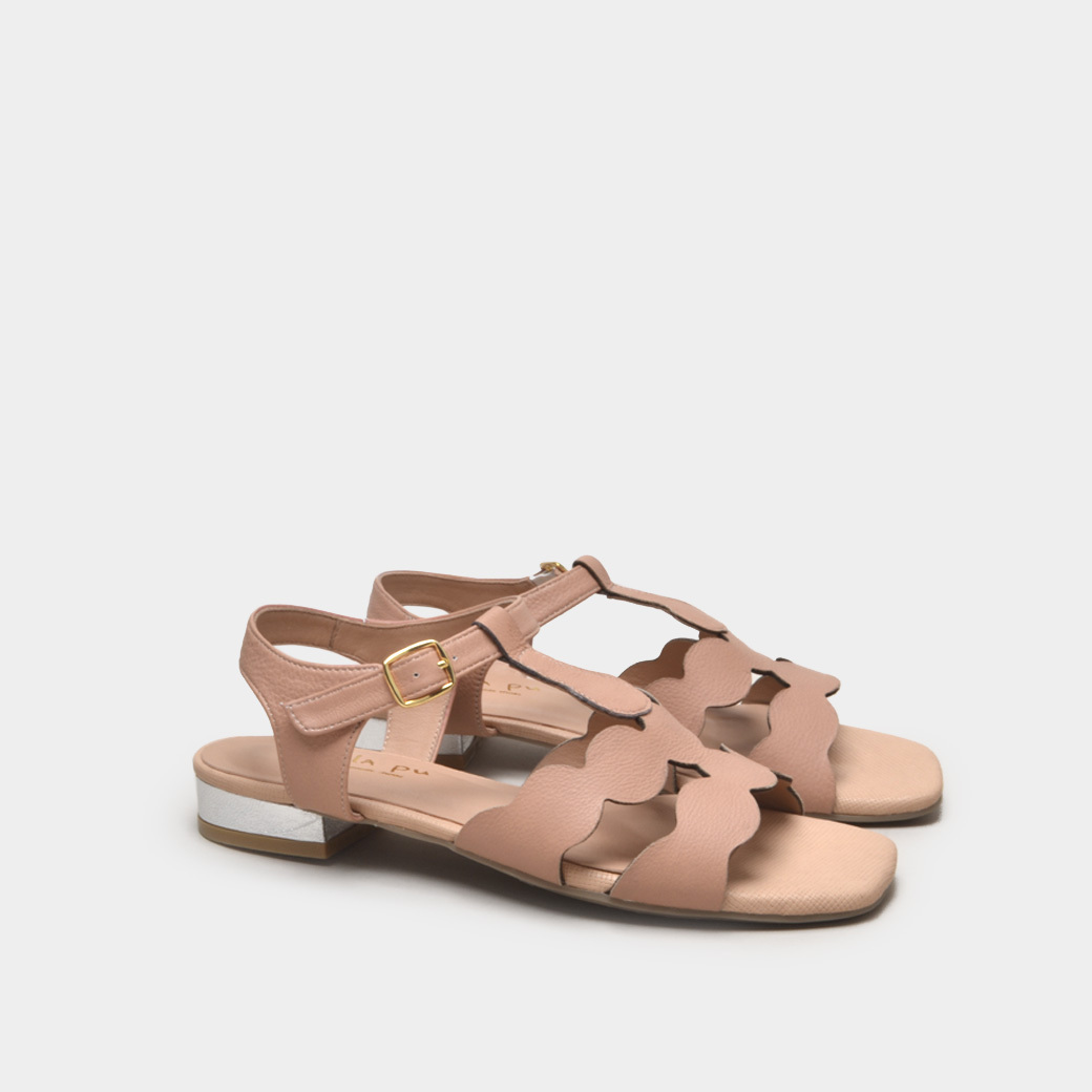 8611 草莓波提 甜甜圈涼鞋