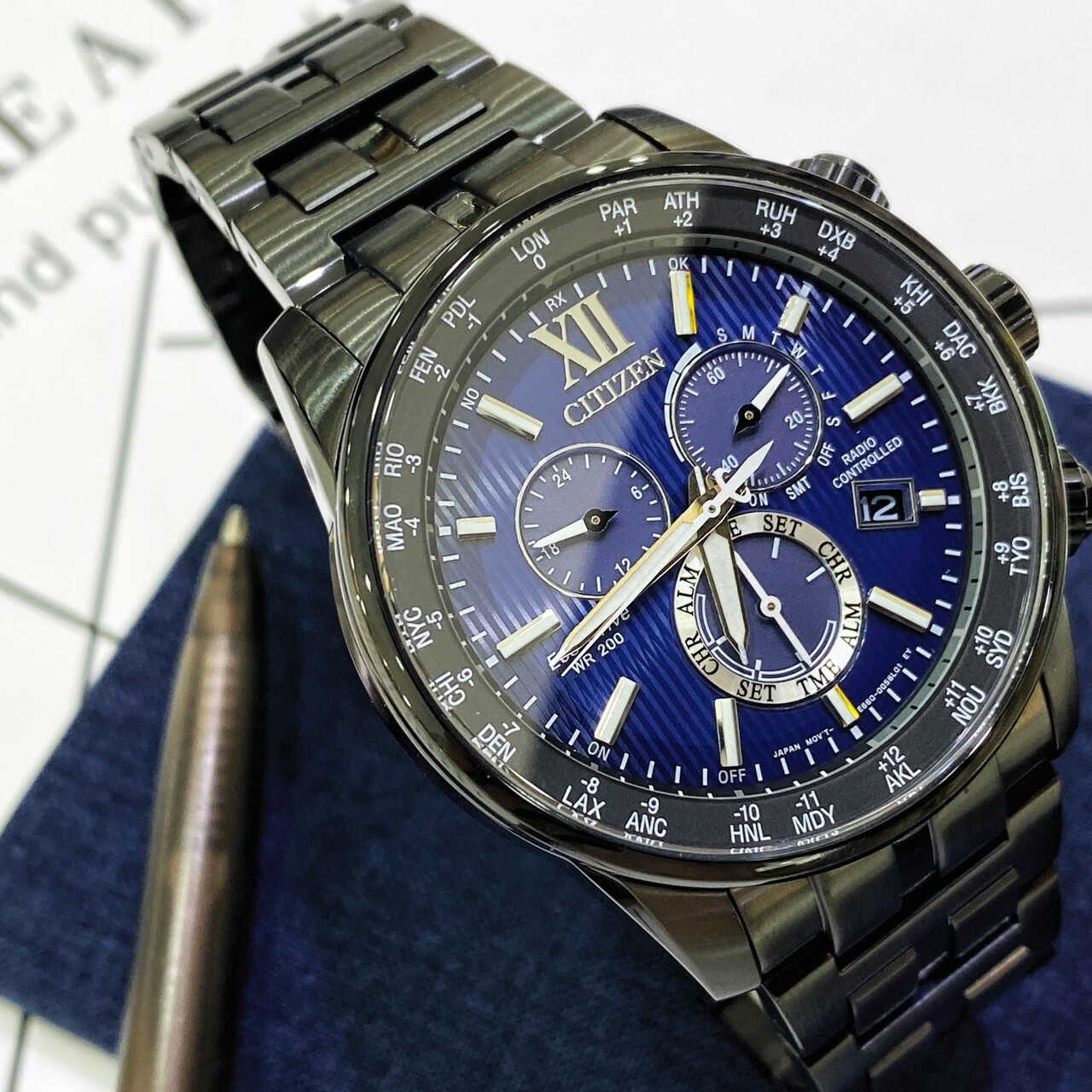 【CITIZEN星辰】廣告款亞洲限定全球電波計時手錶 CB5885-85L 42.5mm 現代鐘錶