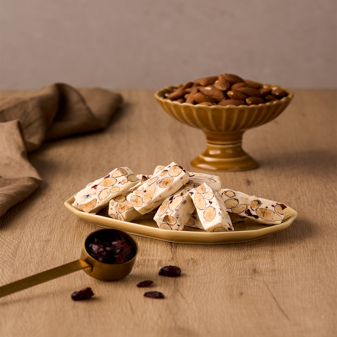 [A09] 菓珍樂心禮盒- 堅果塔5入+原味杏仁/可可杏仁牛軋糖200g