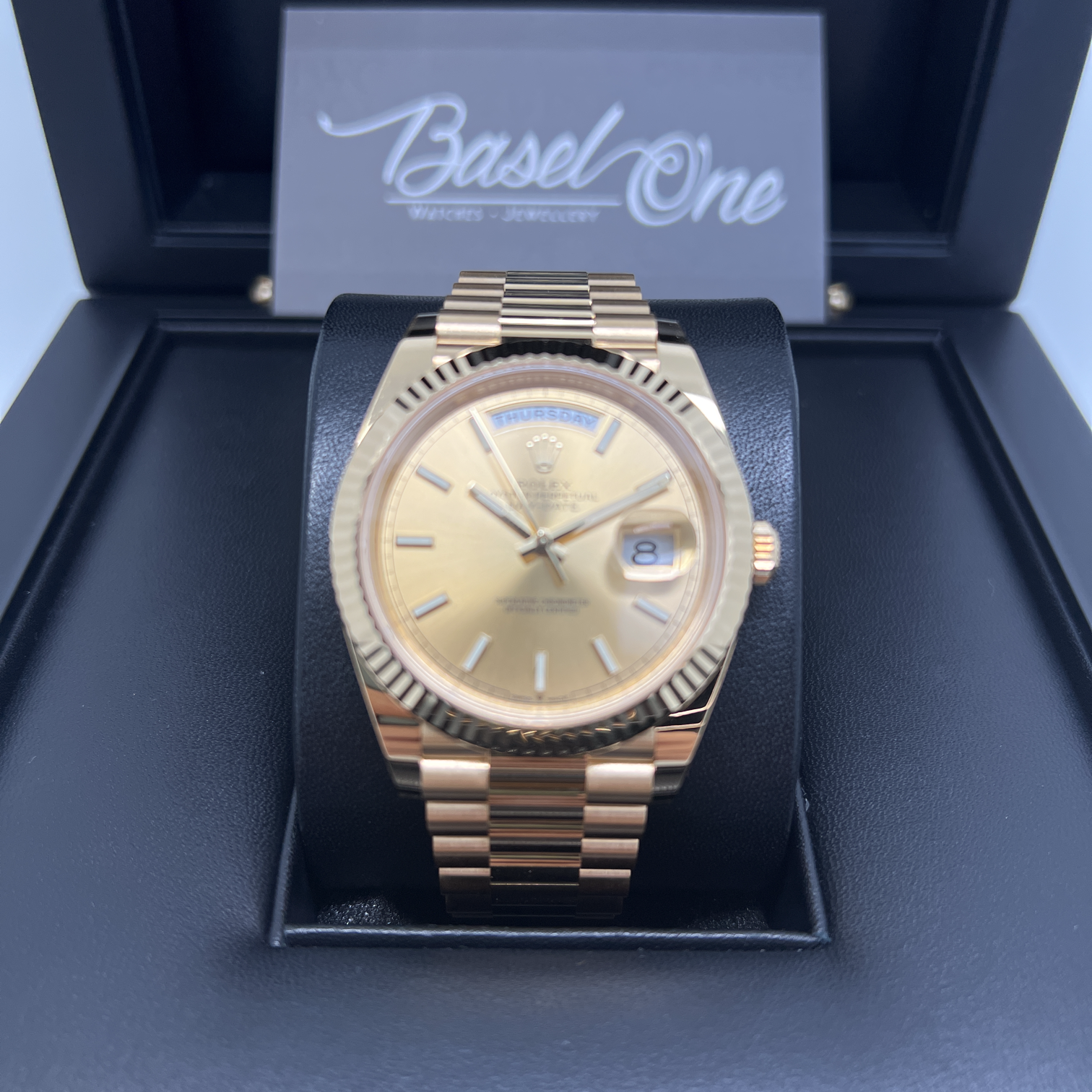 228238|ROLEX DIAMOND CHAMPAGNE DIAL YELLOW GOLD 40MM
