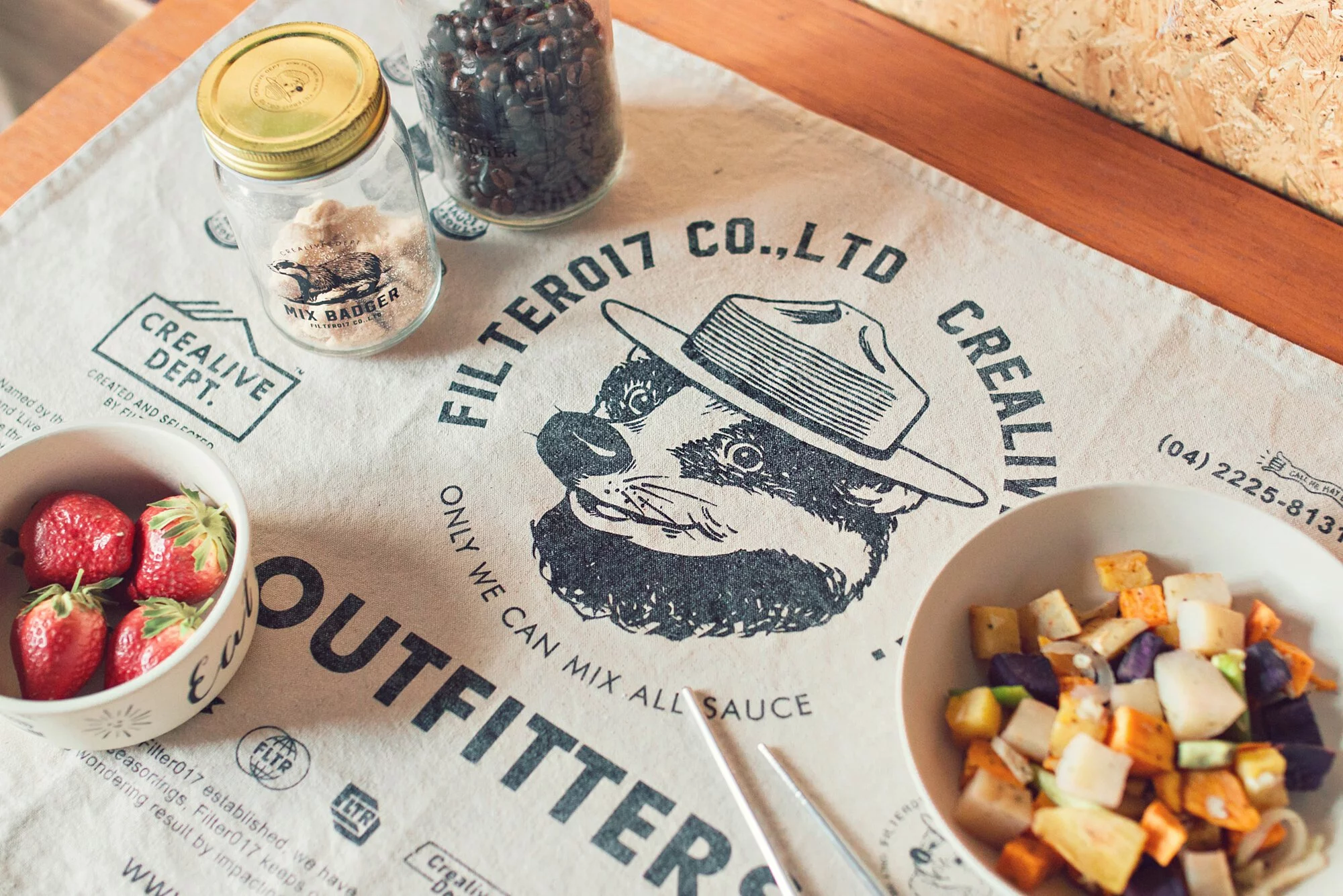 【Filter017】CREALIVE DEPT. Canvas Banner Placement 帆布掛旗/餐墊