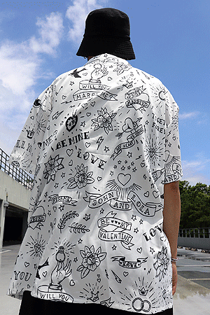 紋身圖案短袖襯衫