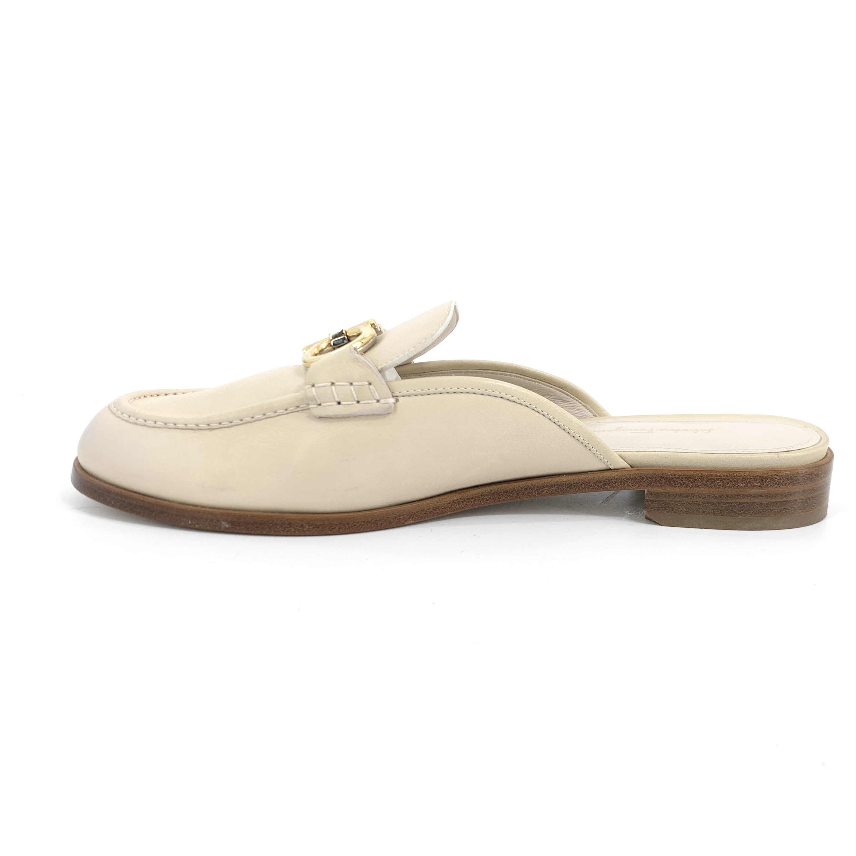 【関税&送料込】Salvatore Ferragamo Ivory Leather Zelie Mule Salvatore Ferragamo Ivory Leather Zelie Mules | Grailed
