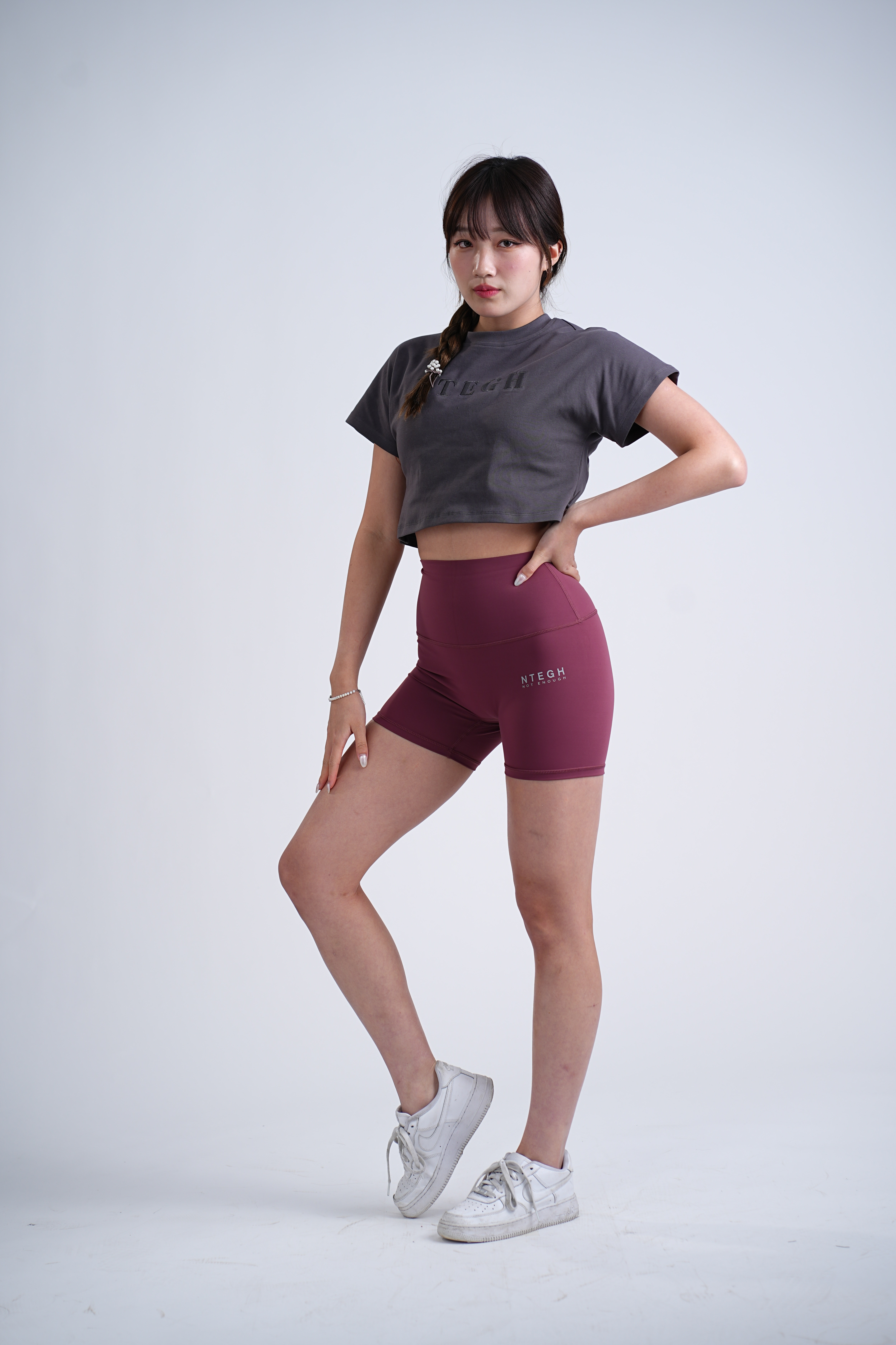 NOT ENOUGH BASIC SHORTS (RED)