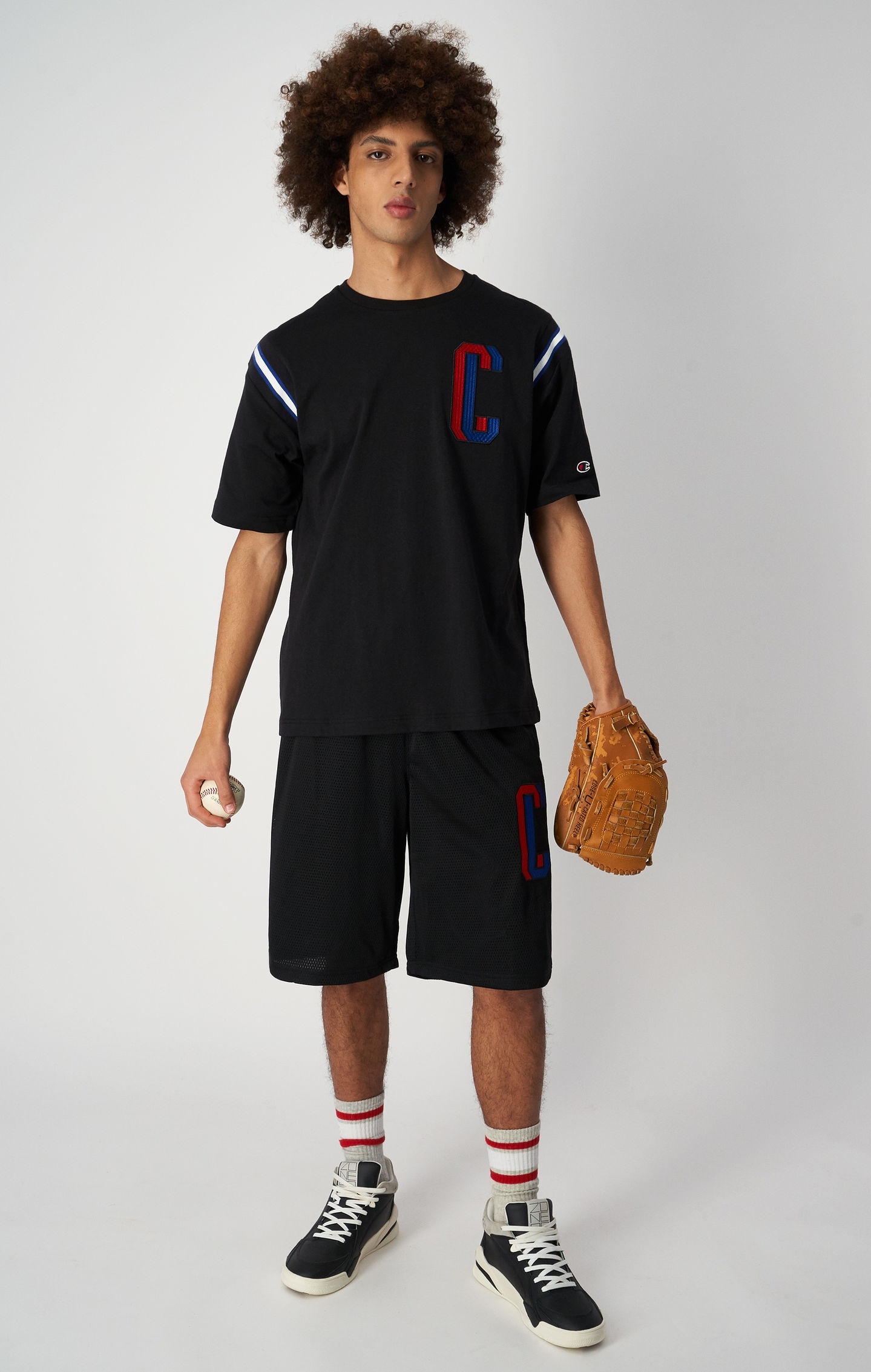 男款-ROCHESTER美式休閒刺繡短袖TEE-黑色（218515-KK001）