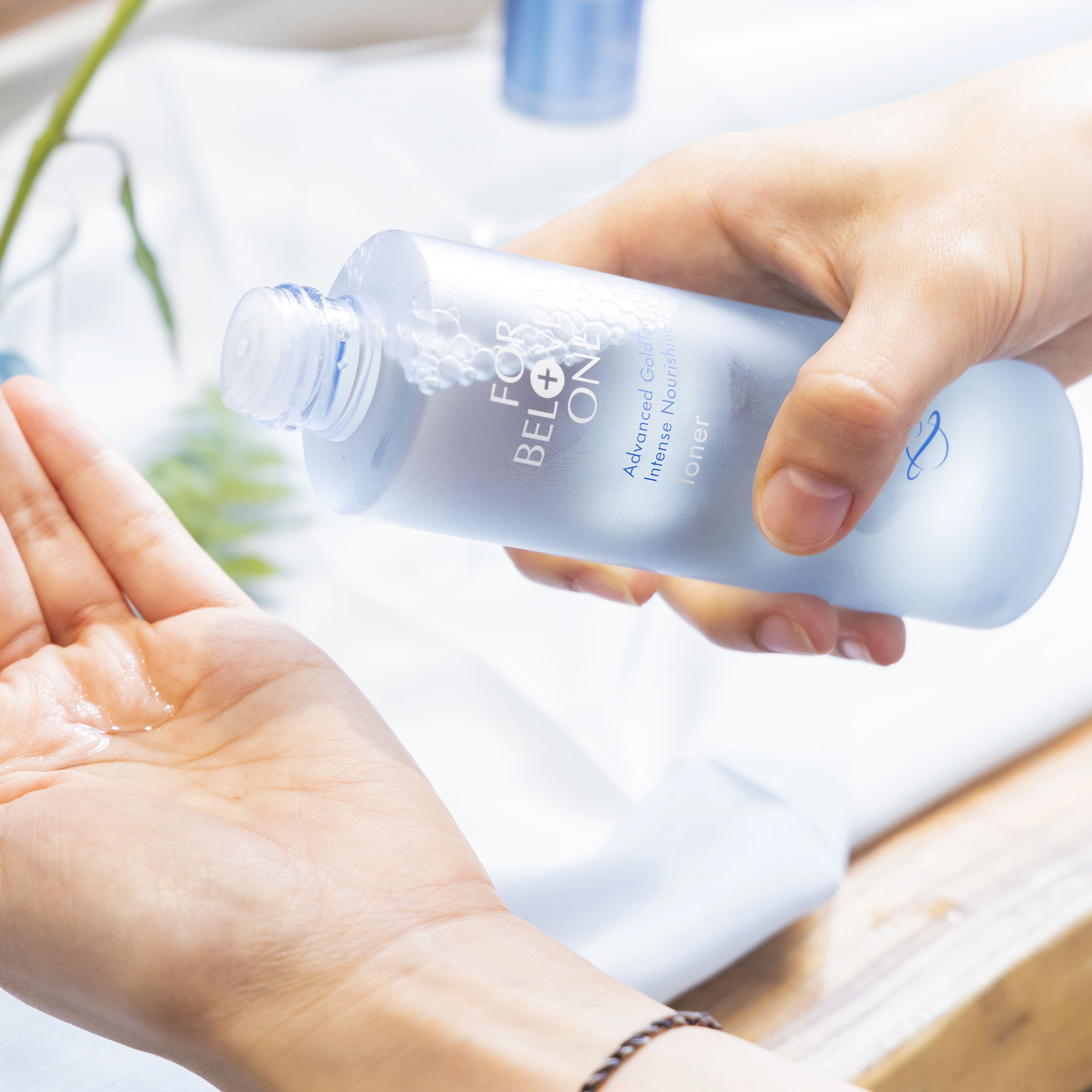 黃金藍銅玻尿酸保濕化妝水 200ml (2入)