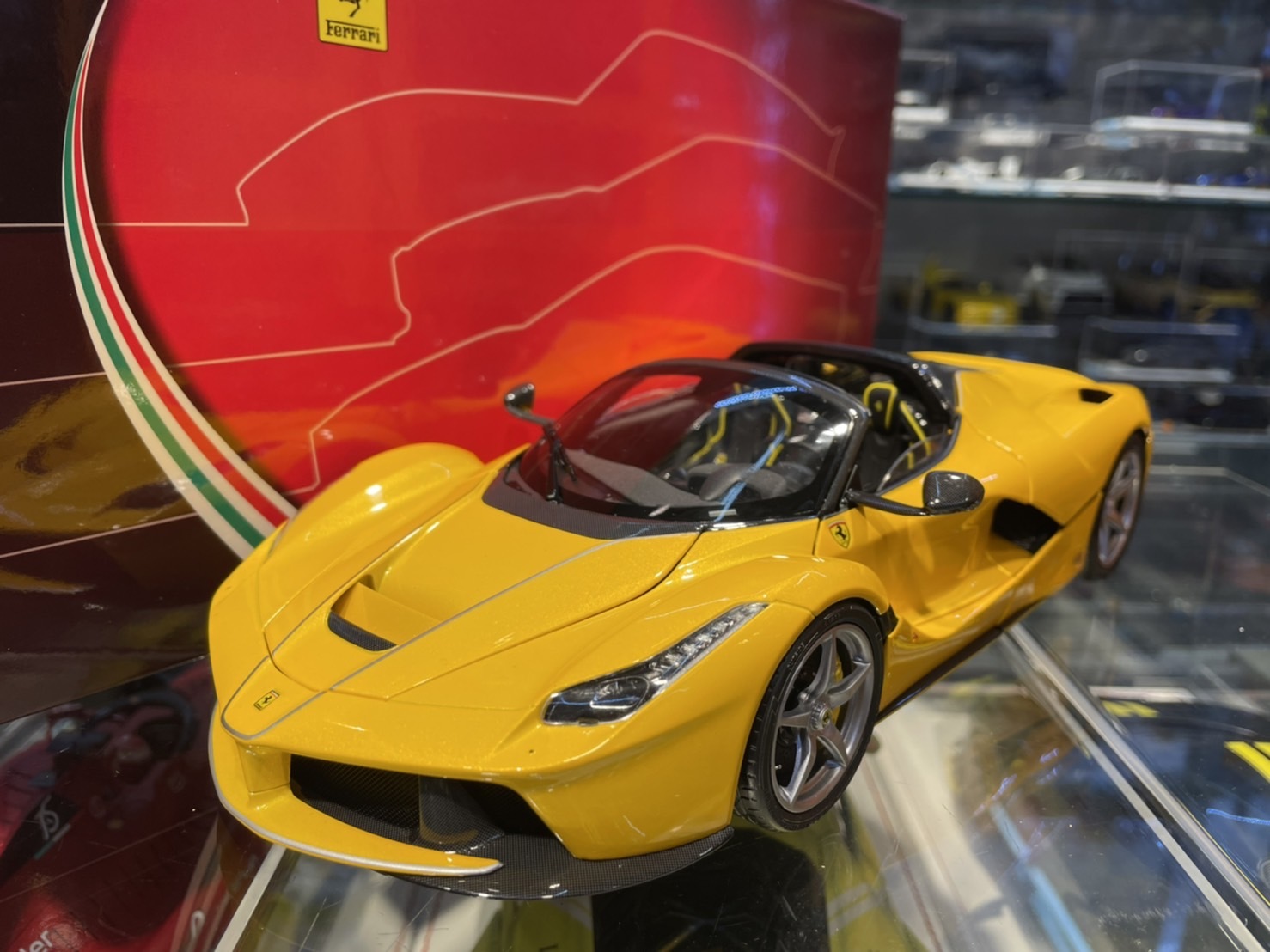 1:18 BBR Ferrari Laferrari Aperta Giallo Tristrato BBR182230