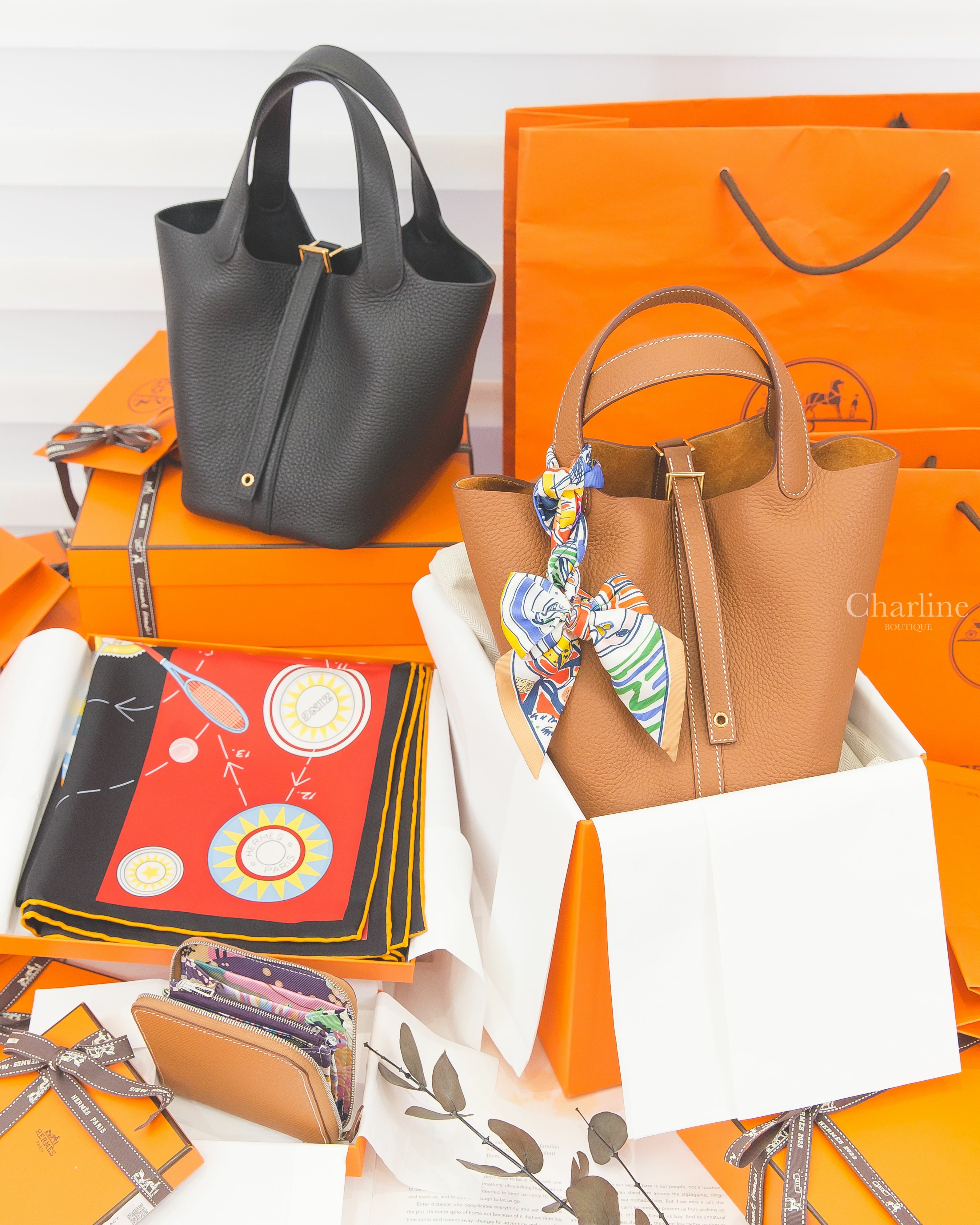 Hermès Picotin 18cm 89 黑色金釦,Hermès Picotin 18cm 37 焦糖色金釦,Hermès 焦糖色絲巾短夾,Hermès 雙人茶會真絲方巾,Hermès 手繪塗鴉絲巾-Charline Boutique 精品代購