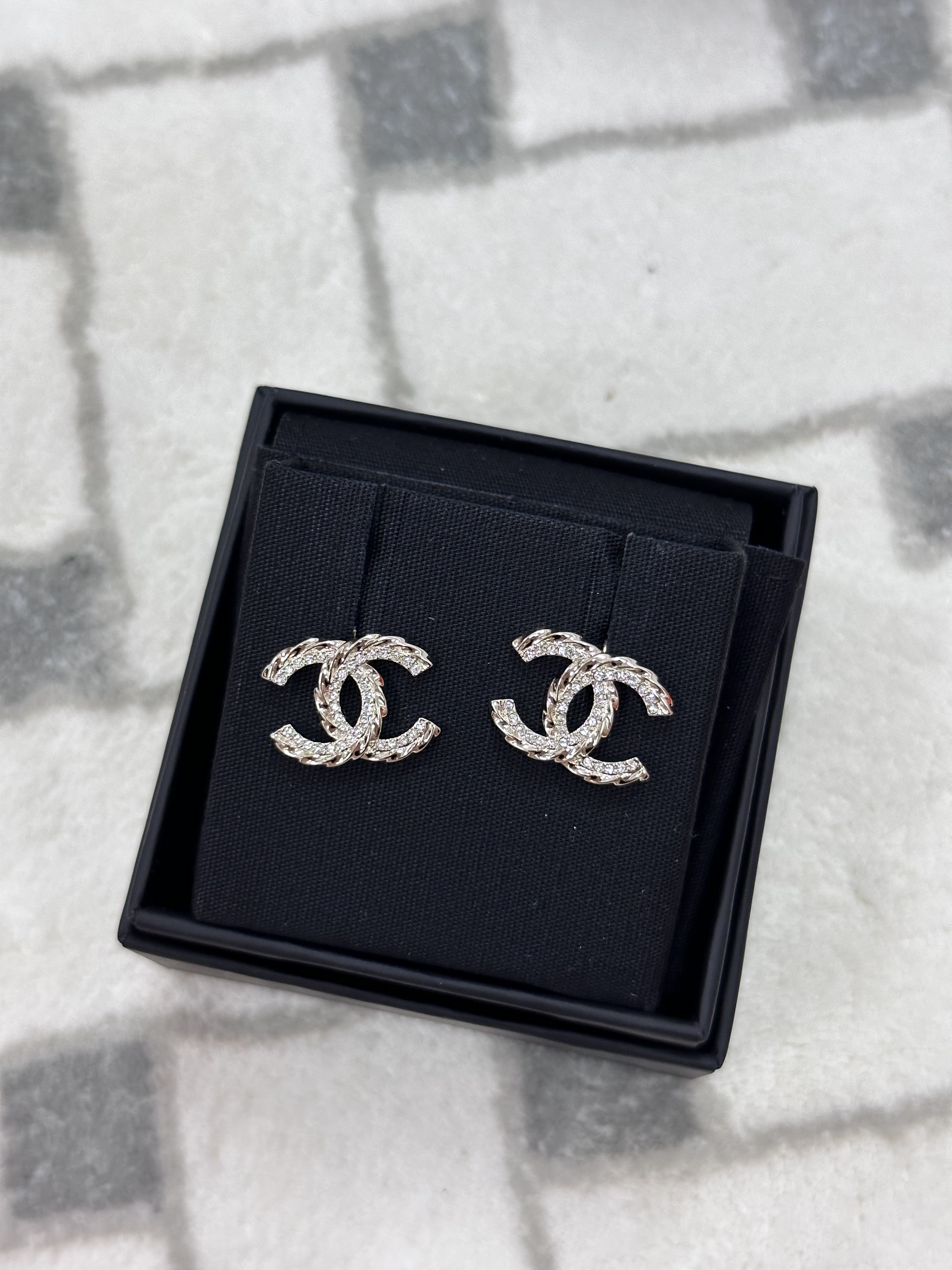chanel earrings 新款 閃石