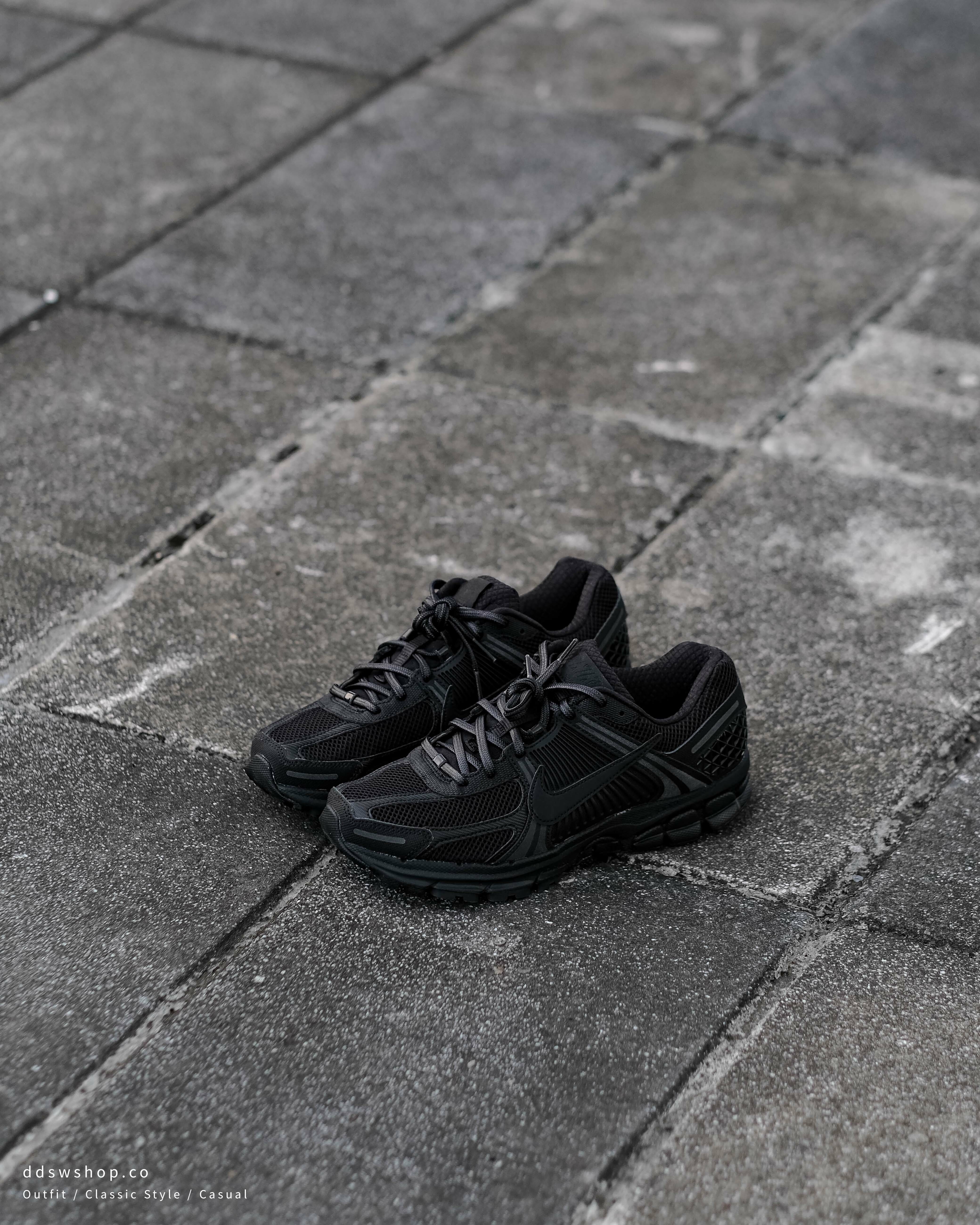 Nike Zoom Vomero 5 'Triple Black' 全黑純黑黑武士BV1358-003