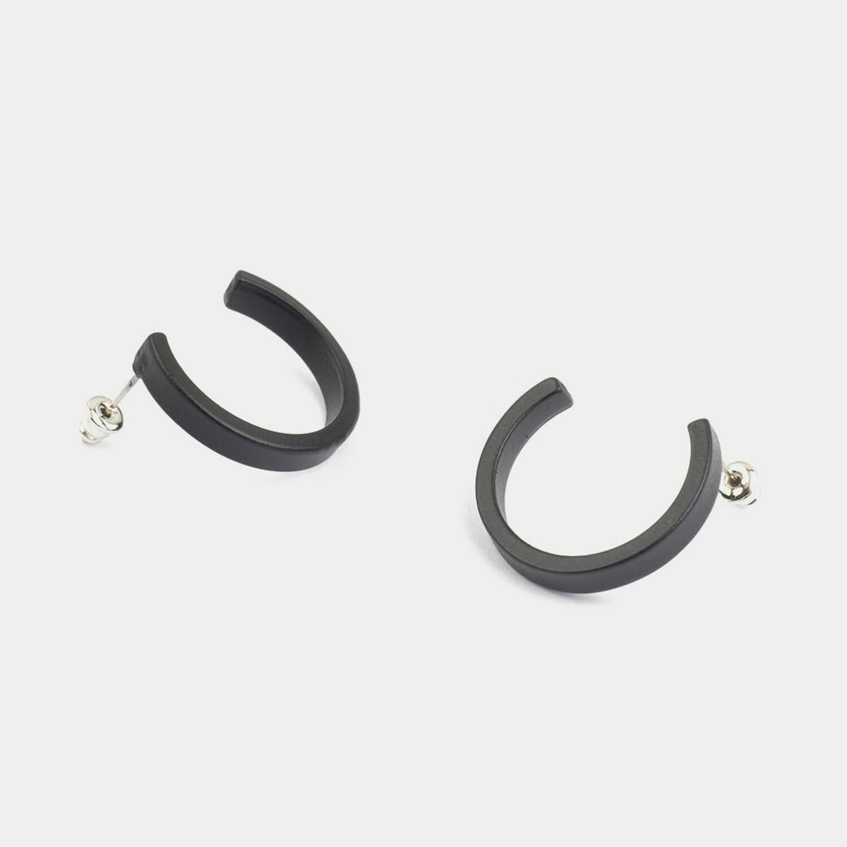 Recovery 側焊C形耳環 (黑色)