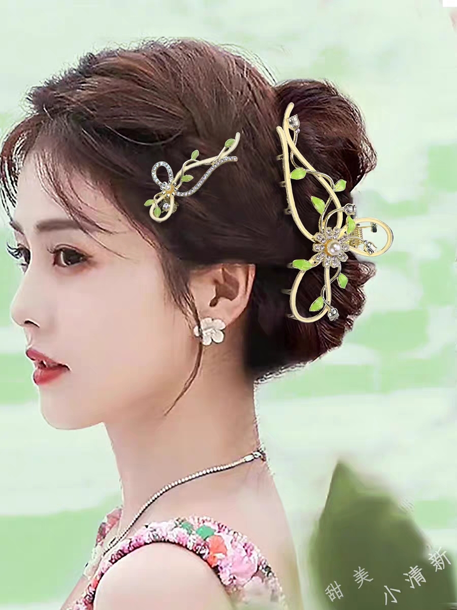 Vine Niche Shark Hair Claw