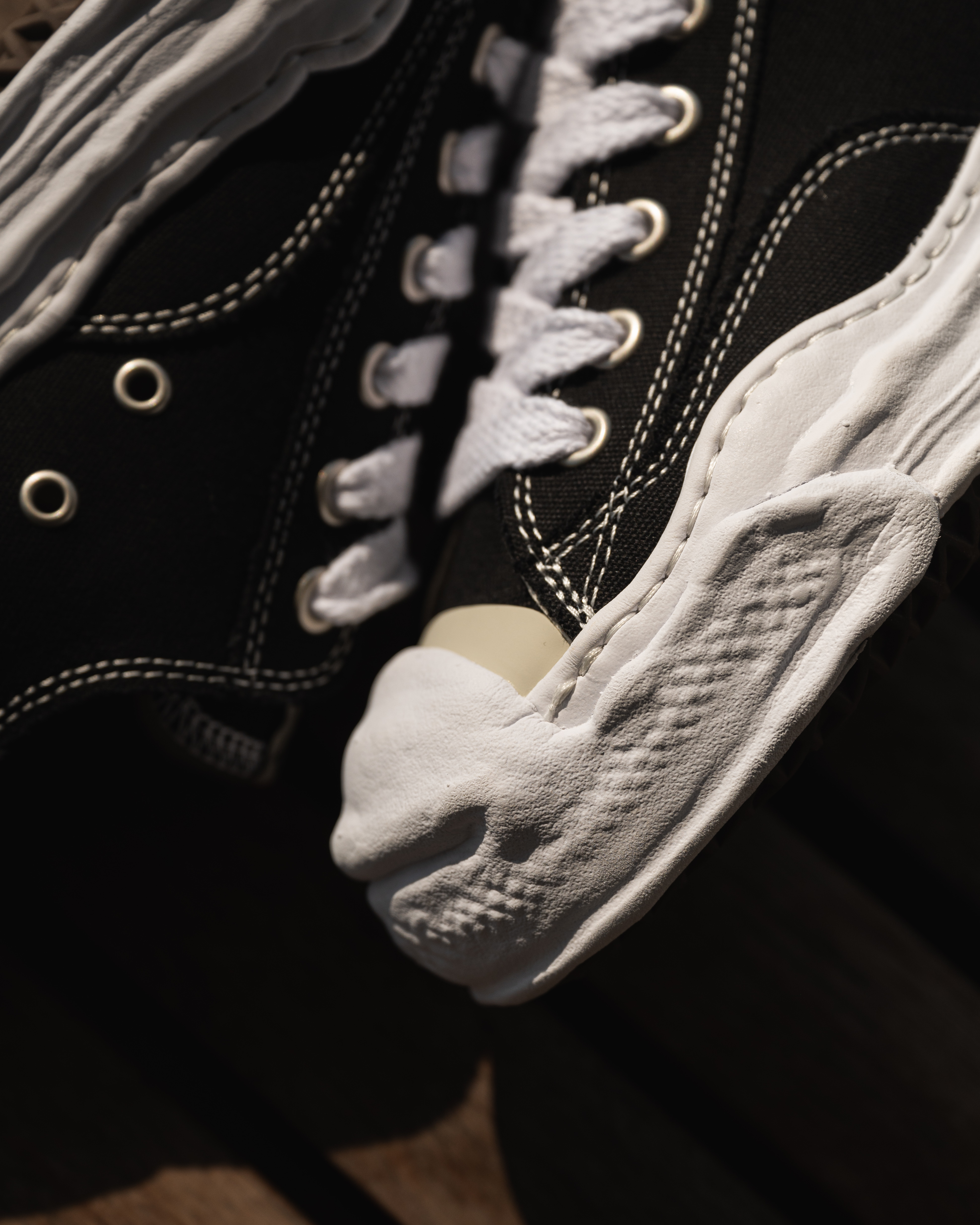 [現貨] MIHARA Hank White Sole Canvas Black A05FW702