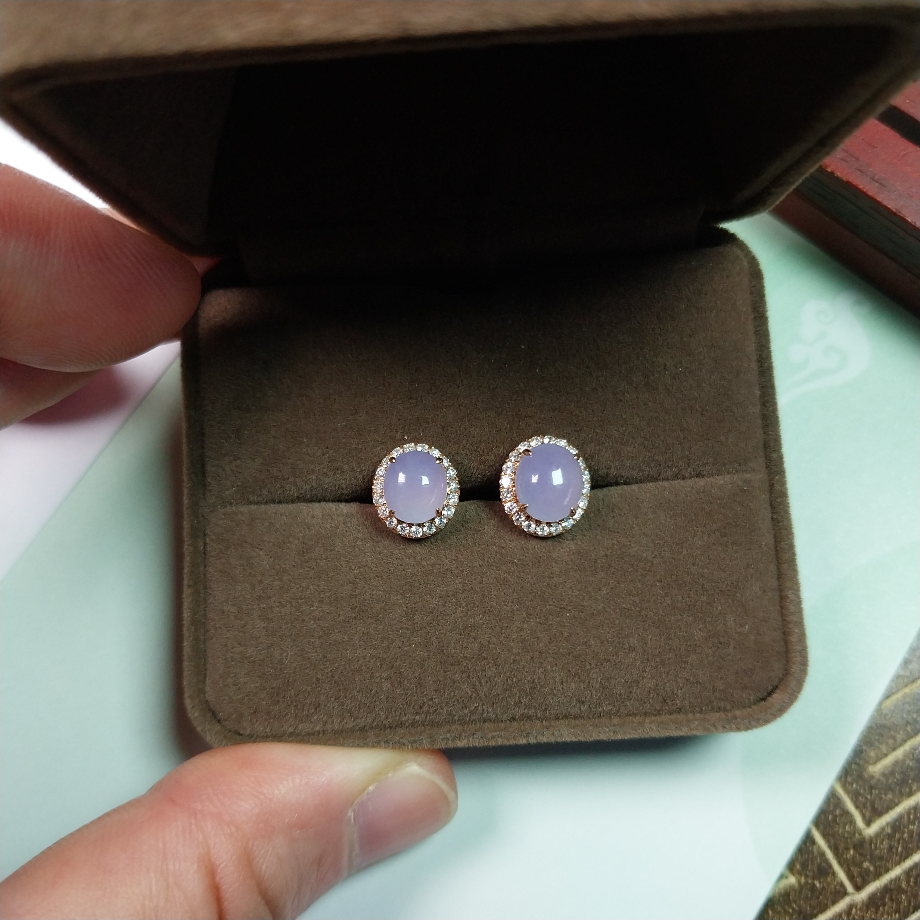 J2223 冰紫羅蘭蛋面耳釘