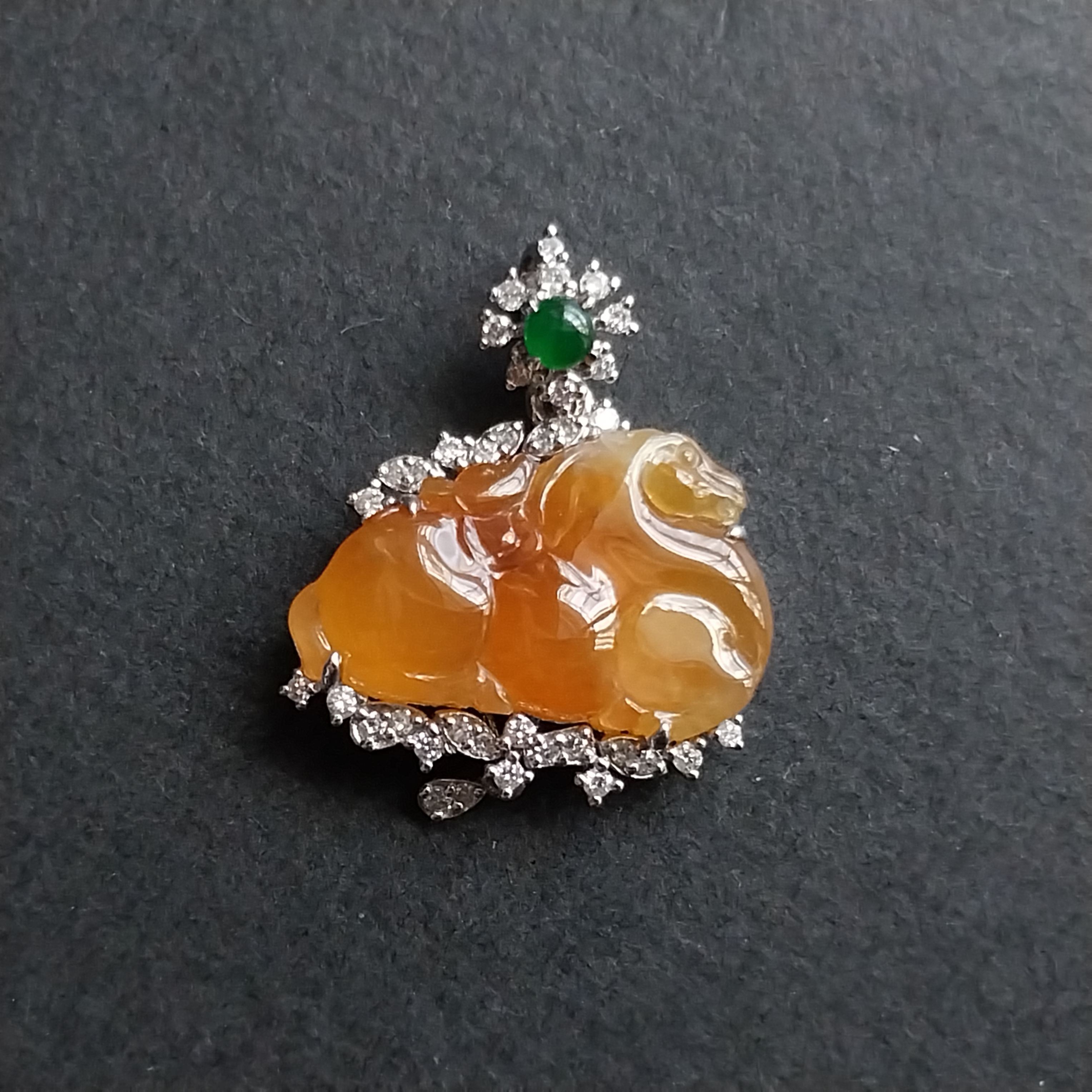 J2225 冰黃翡唐馬