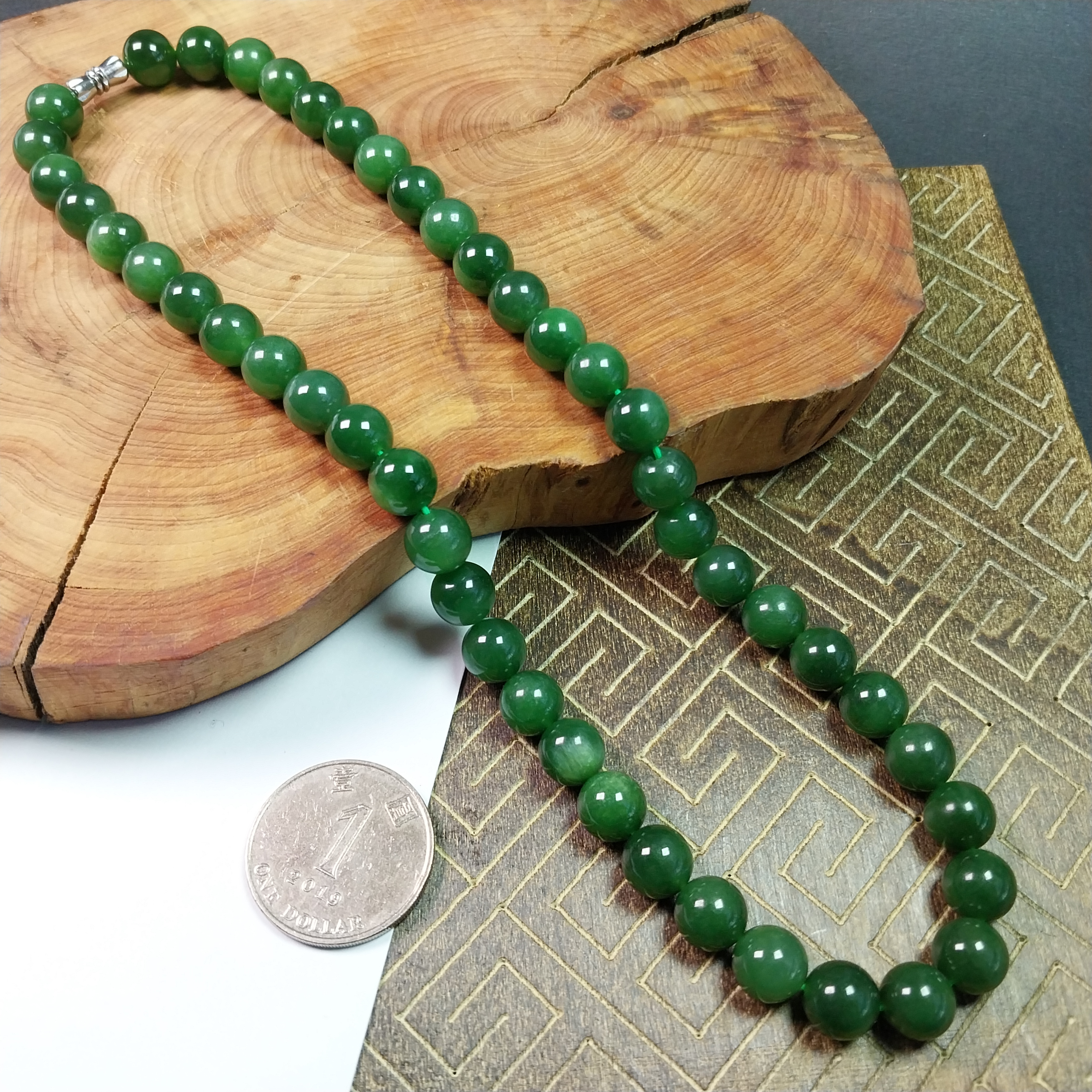 J2180 和田玉碧玉珠串 (9.3mm直徑)