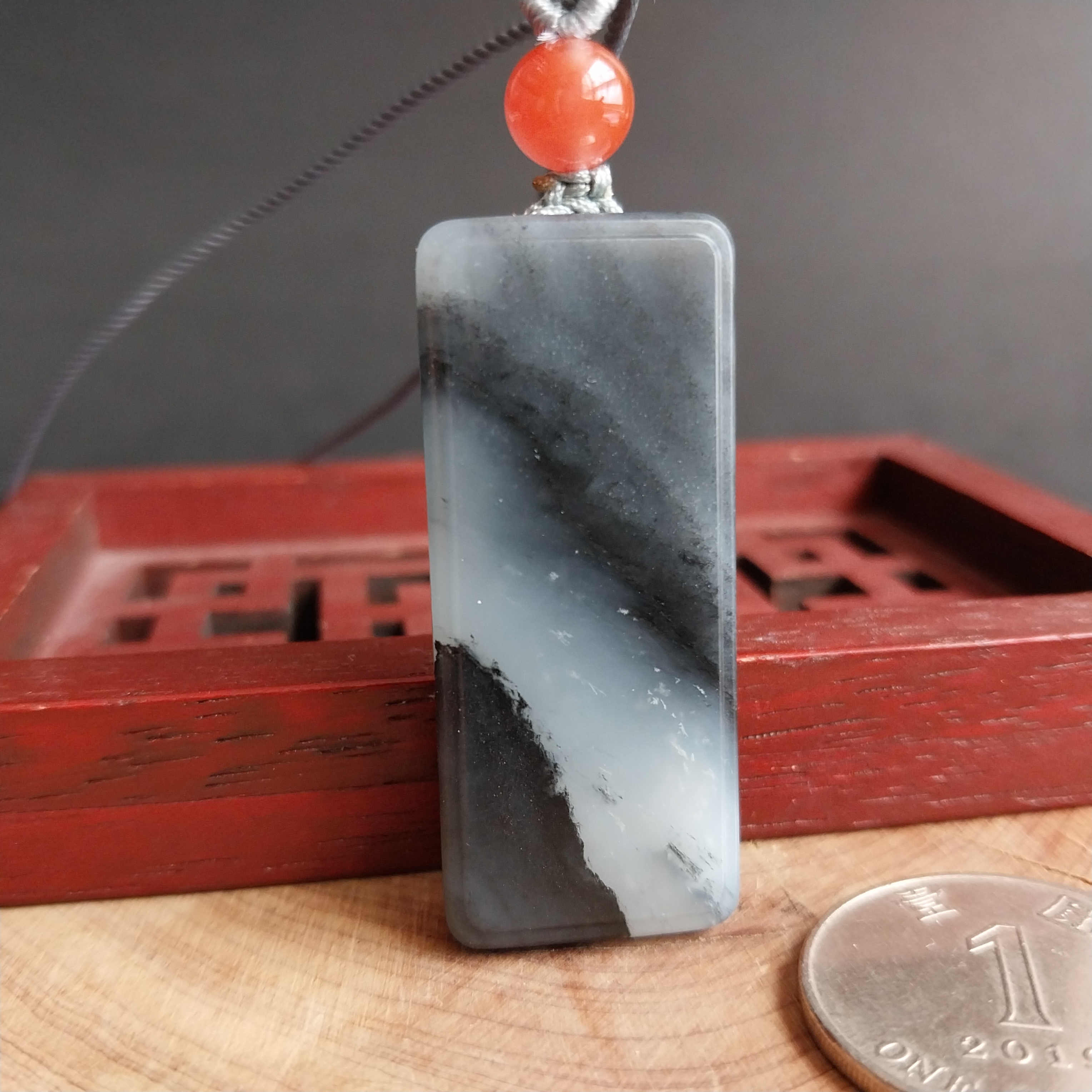 J2228 和田玉青花墨玉無事牌