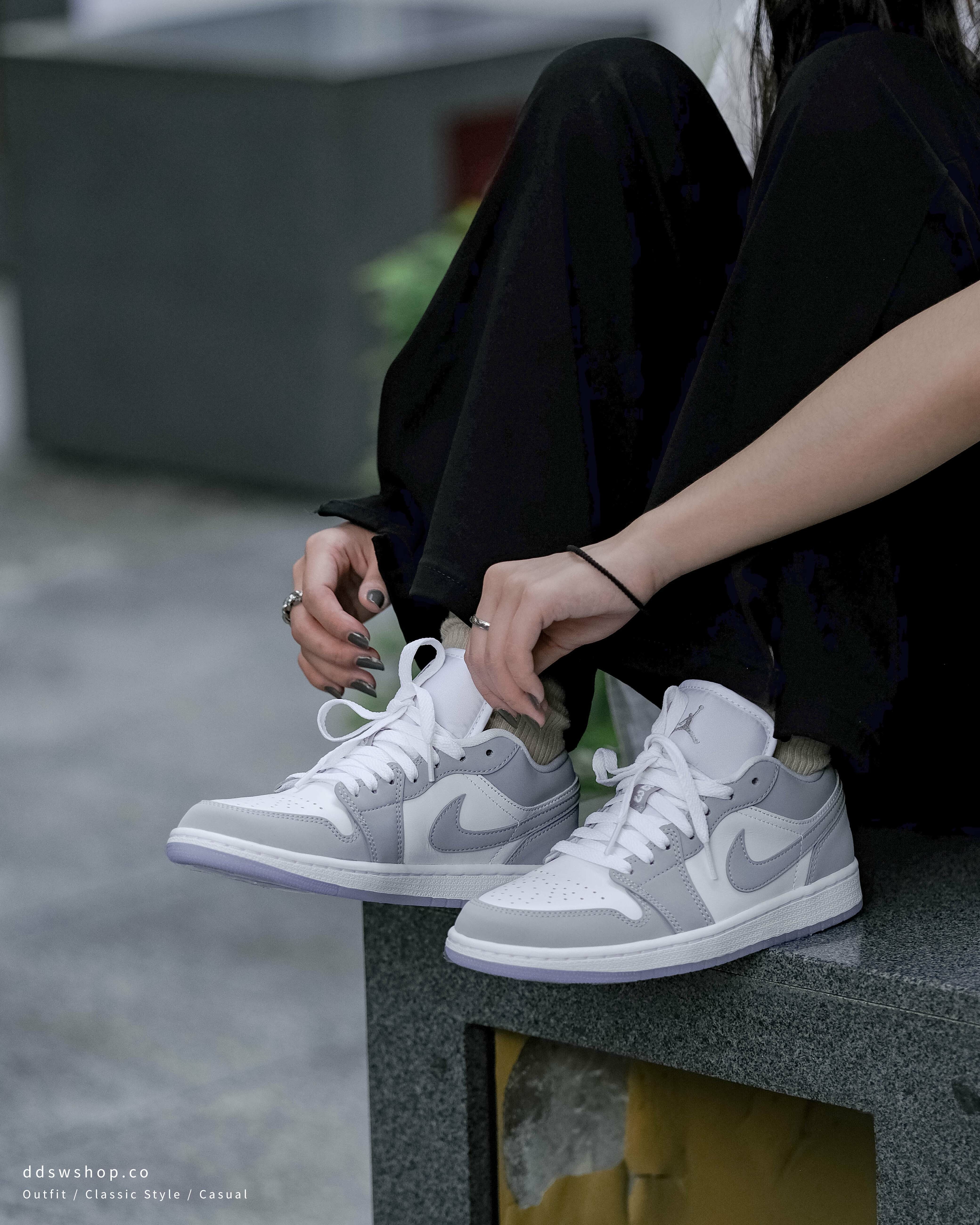 Nike Air Jordan 1 'Wolf Grey' 冰晶底灰白DC0774-105