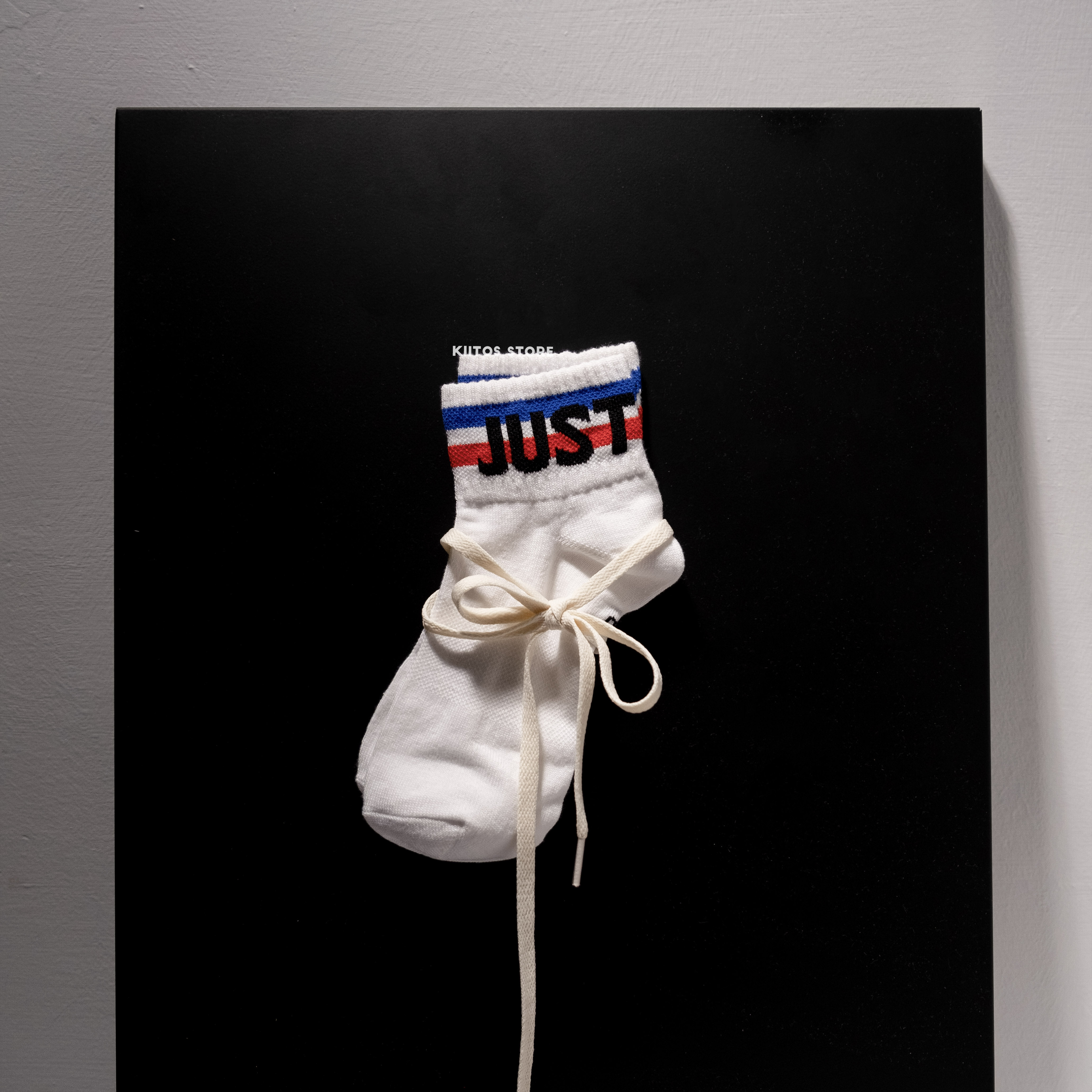 Nike Everyday Essential Logo Socks 三雙一組 復古藍紅條紋襪 DX5080-100