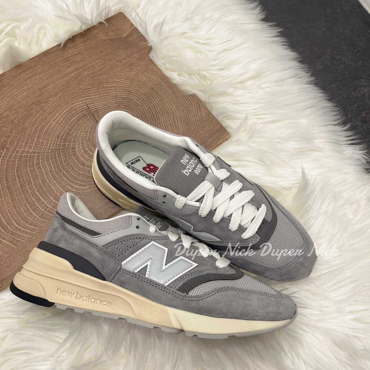 NEWBALANCE 997 復古休閒鞋 灰銀白